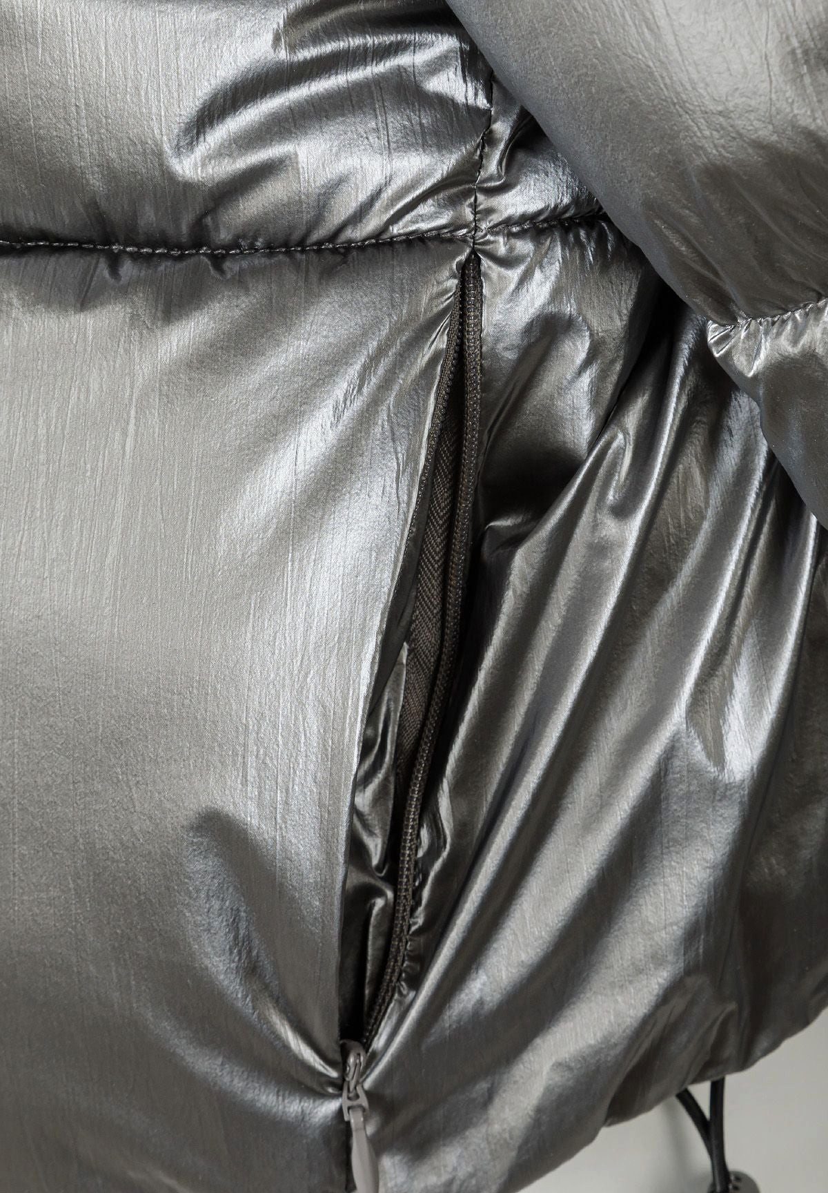 MINOTI Steppjacke für Damen, kurz, mit Kapuze Silber-Metallic – Bild 4 von 4