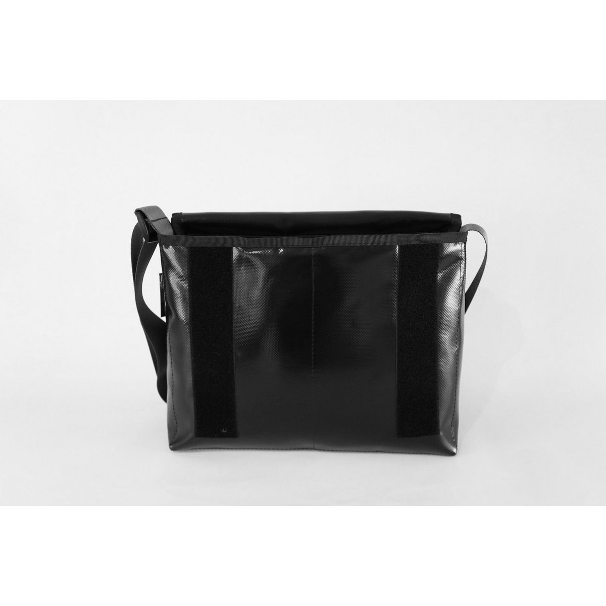 Leonca Clutch (1-tlg) schwarz