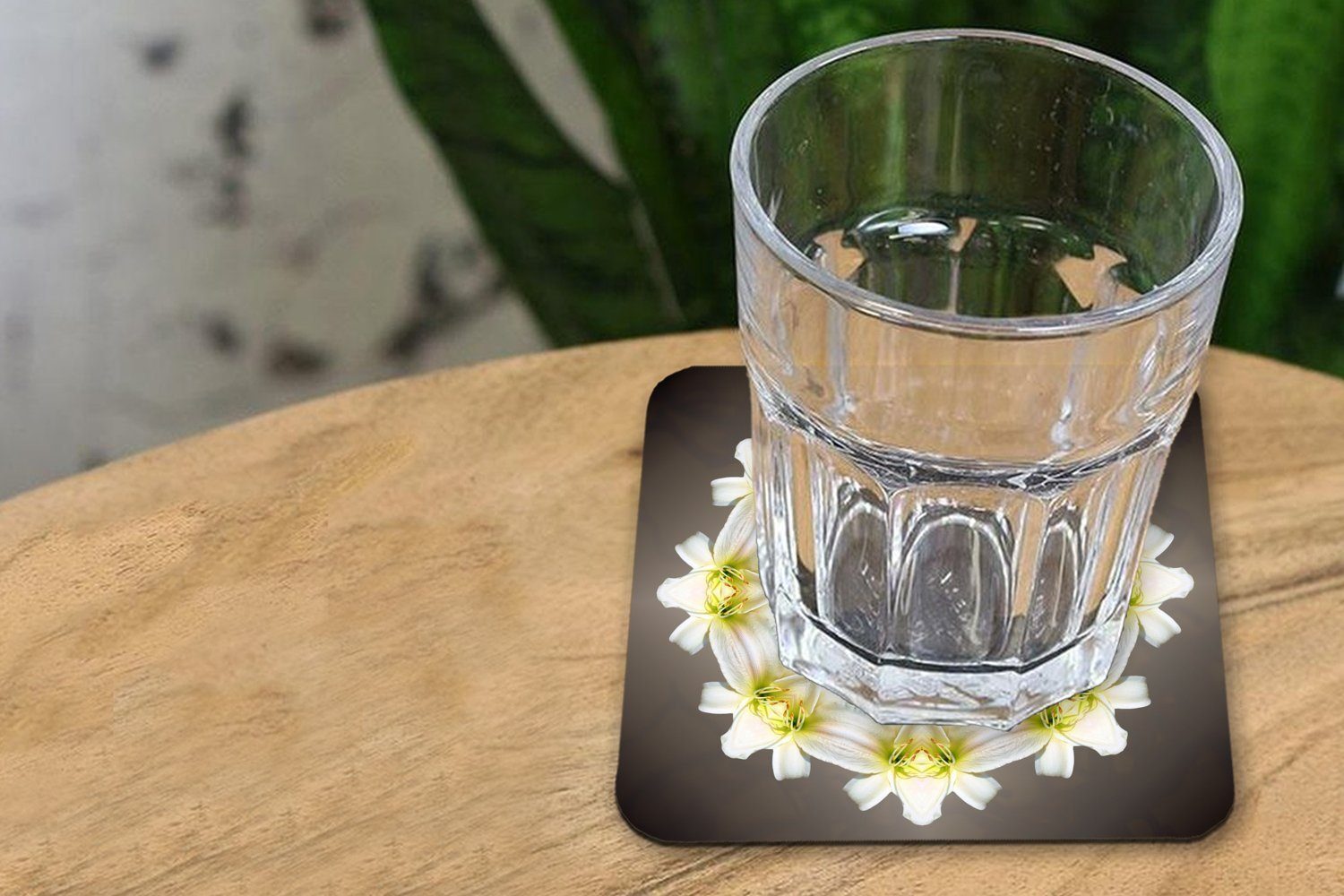 MuchoWow eines Eine 6-tlg., in Glasuntersetzer, Gläser, Form weiße Mandalas, Zubehör Tasse Untersetzer, Tischuntersetzer, für Glasuntersetzer Blume Korkuntersetzer,