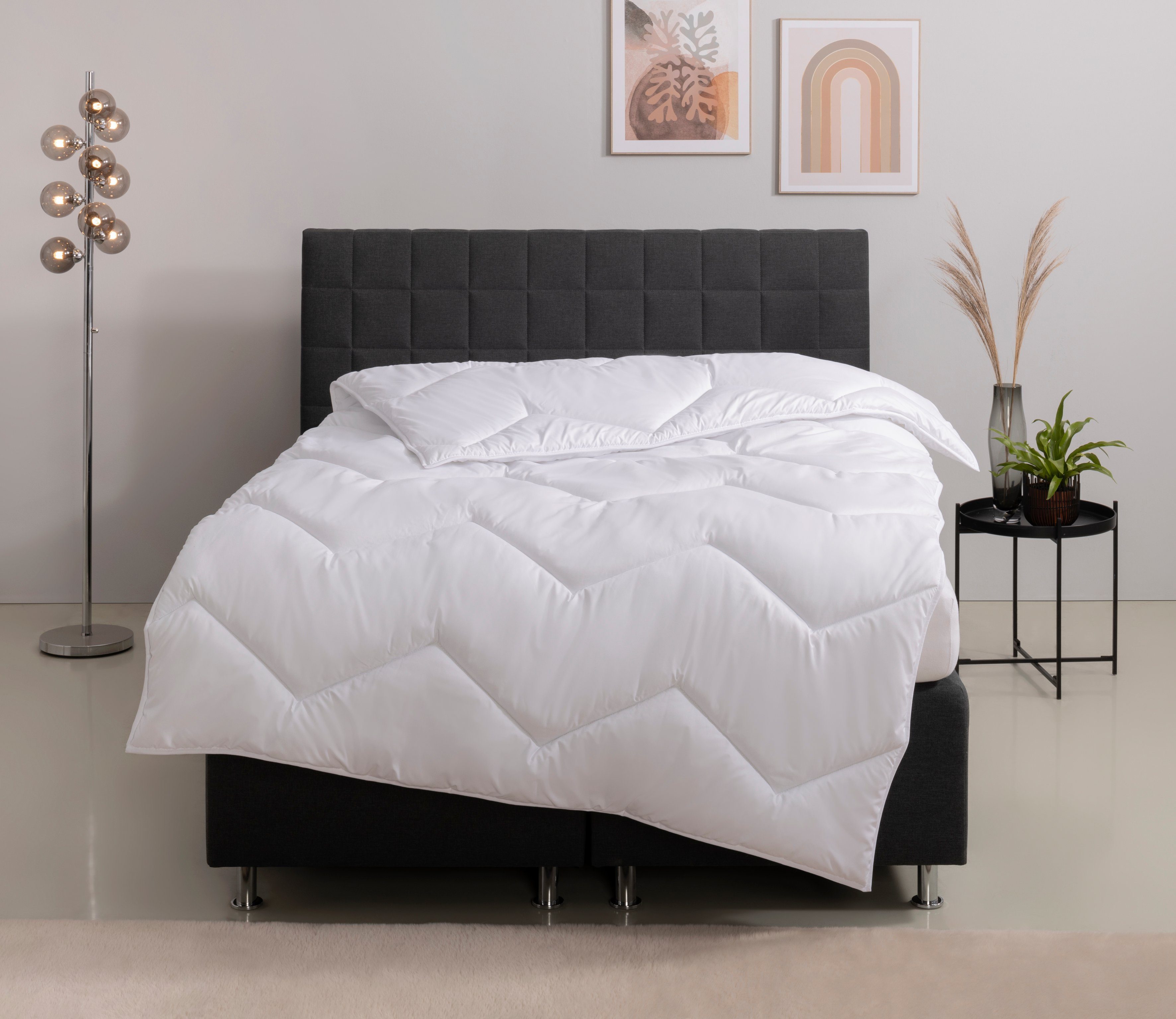 OTTO home Microfaserbettdecke Sartes, Bettdecke 135x200 cm, 155x220 cm, Füllung: Polyester, Bezug: Polyester, Bettdecken, Sommer, Decke, für Allergiker geeignet