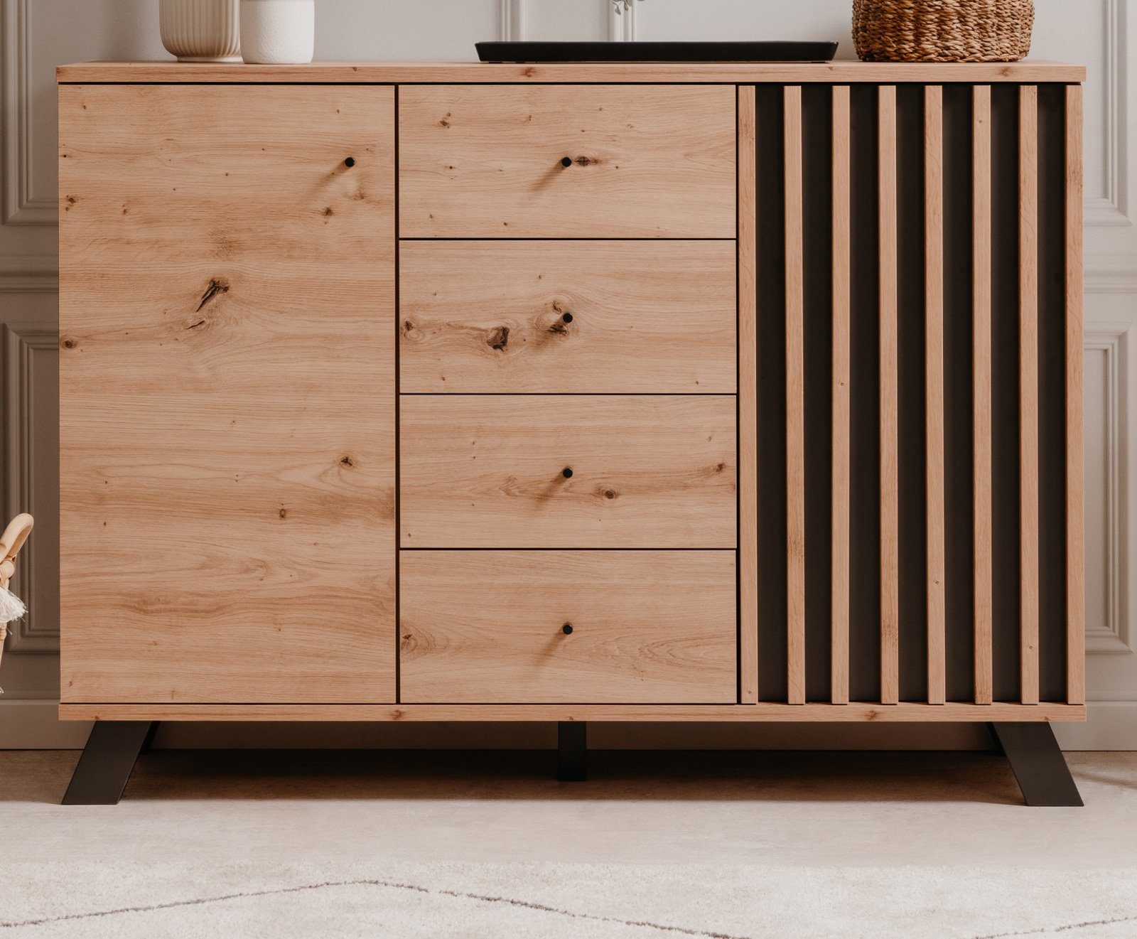 Furn.Design Kommode Madem (Sideboard in Artisan Eiche Dekor, 120 x 85 cm), mit Staboptik