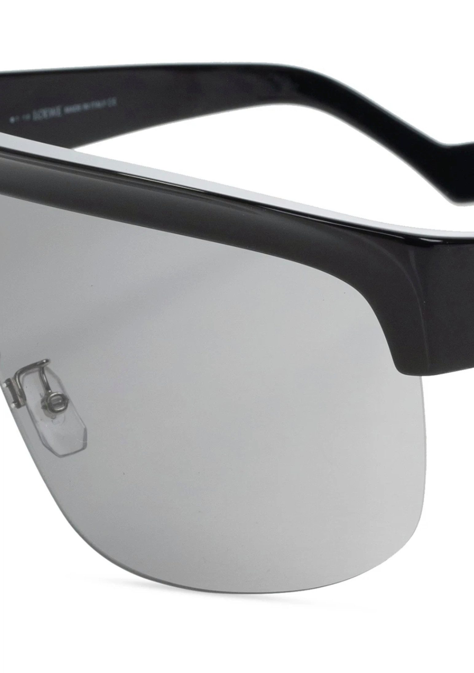 Loewe Sonnenbrille Show Oversized D-Frame Visor Brille Handmade in Italy Balance zwischen Eleganz und moderner Coolness