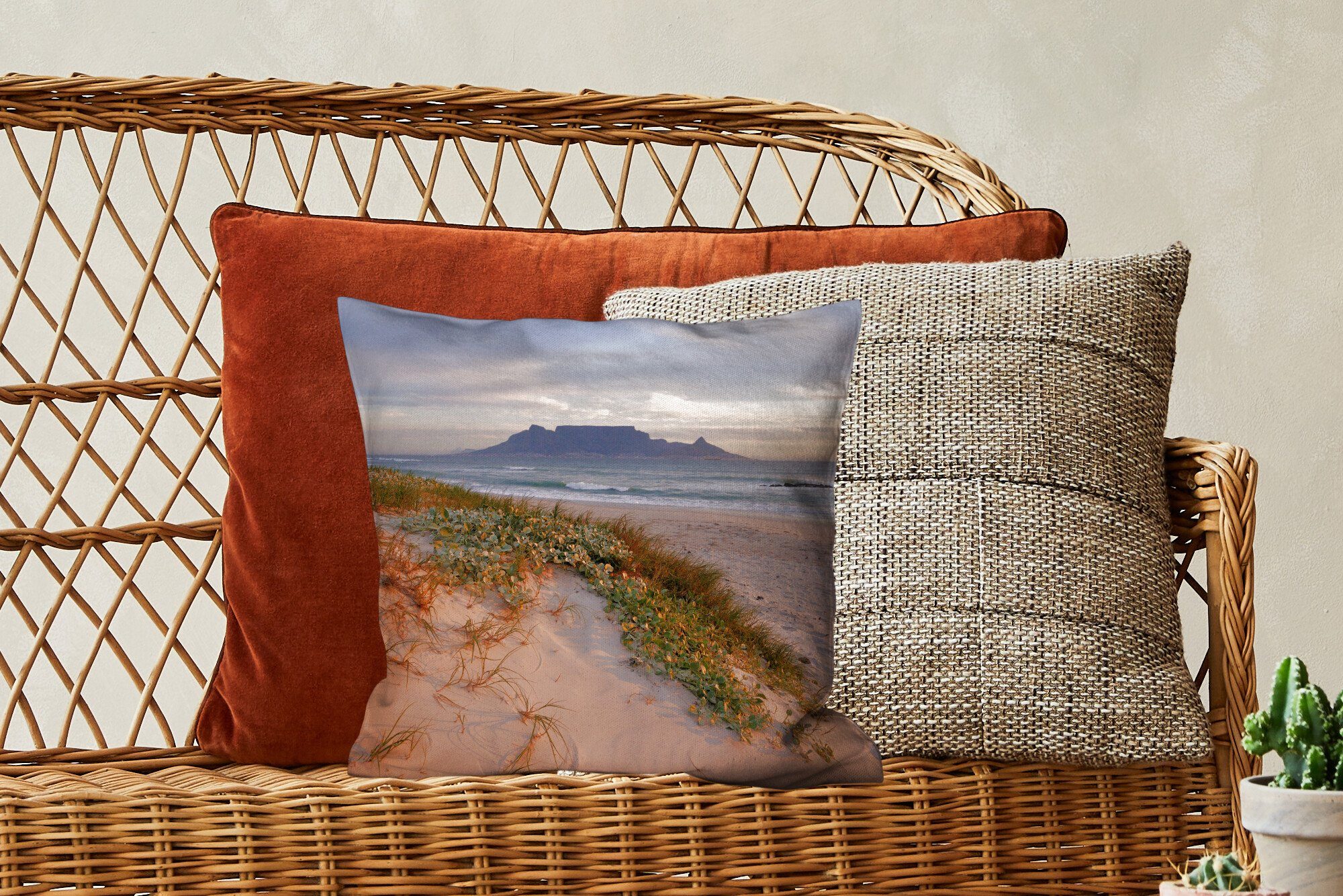 MuchoWow Dekokissen Strand und Meer Zierkissen Hintergrund, mit Sofakissen für Wohzimmer, Füllung im Deko, dem Tafelberg Schlafzimmer, mit