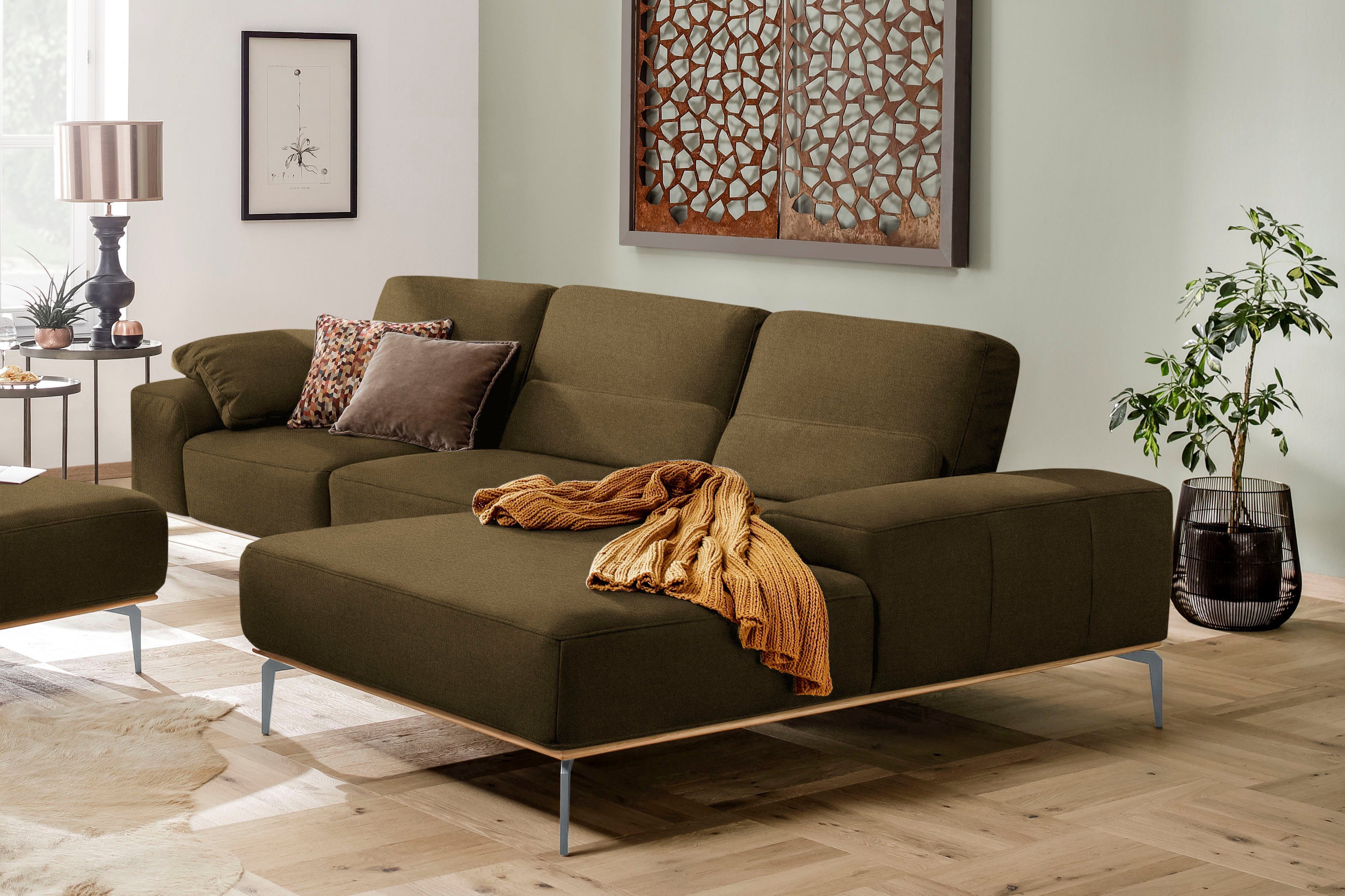 W.SCHILLIG Ecksofa run, mit elegantem Holzsockel, Füße in Silber matt, Breite 319 cm