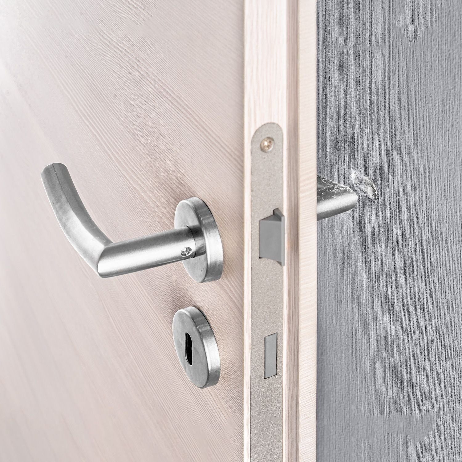 Reer child safety lock