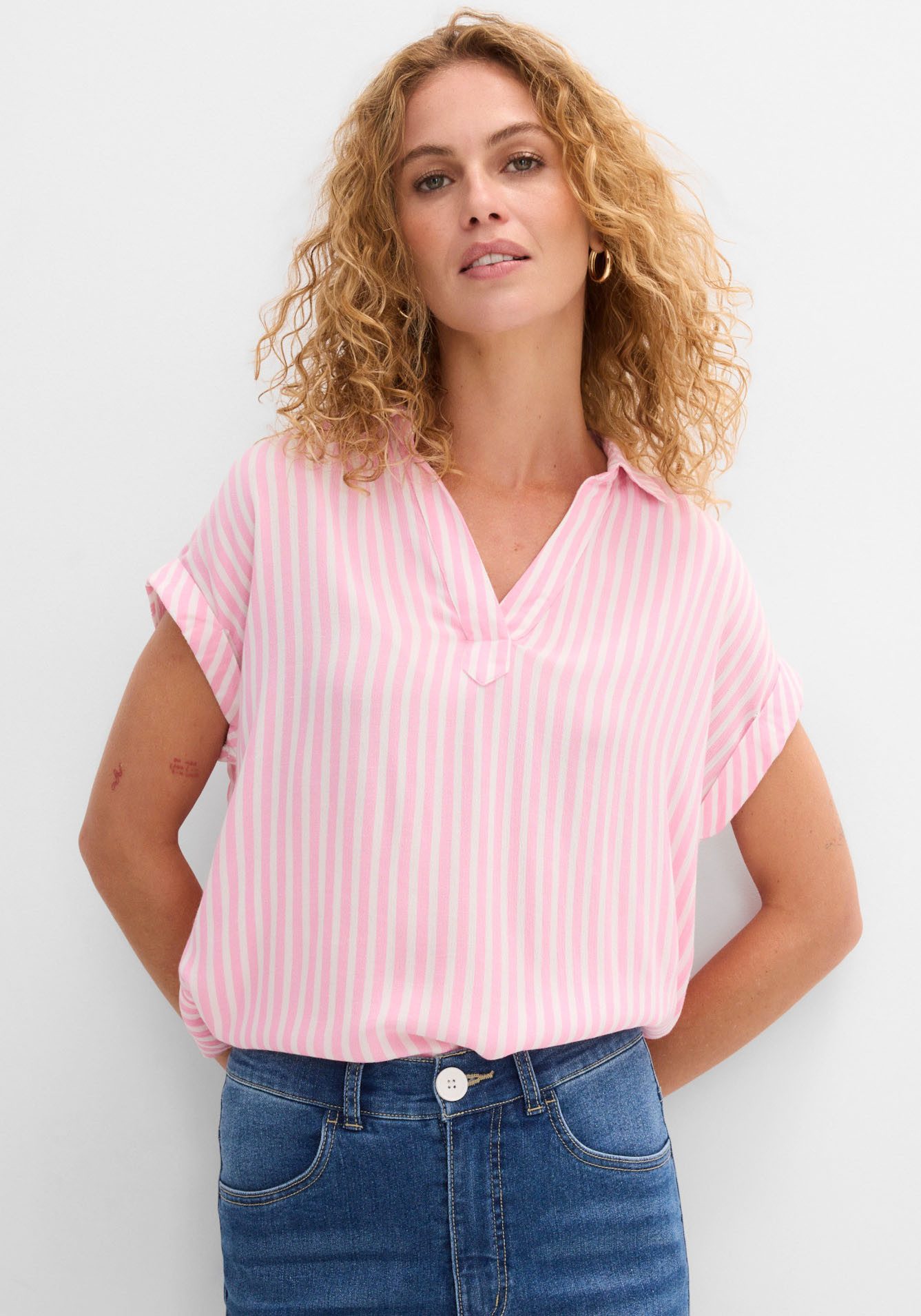 bonprix Kurzarmbluse Loose Fit, für einen luftigen Look, aus Viskose, gestreift