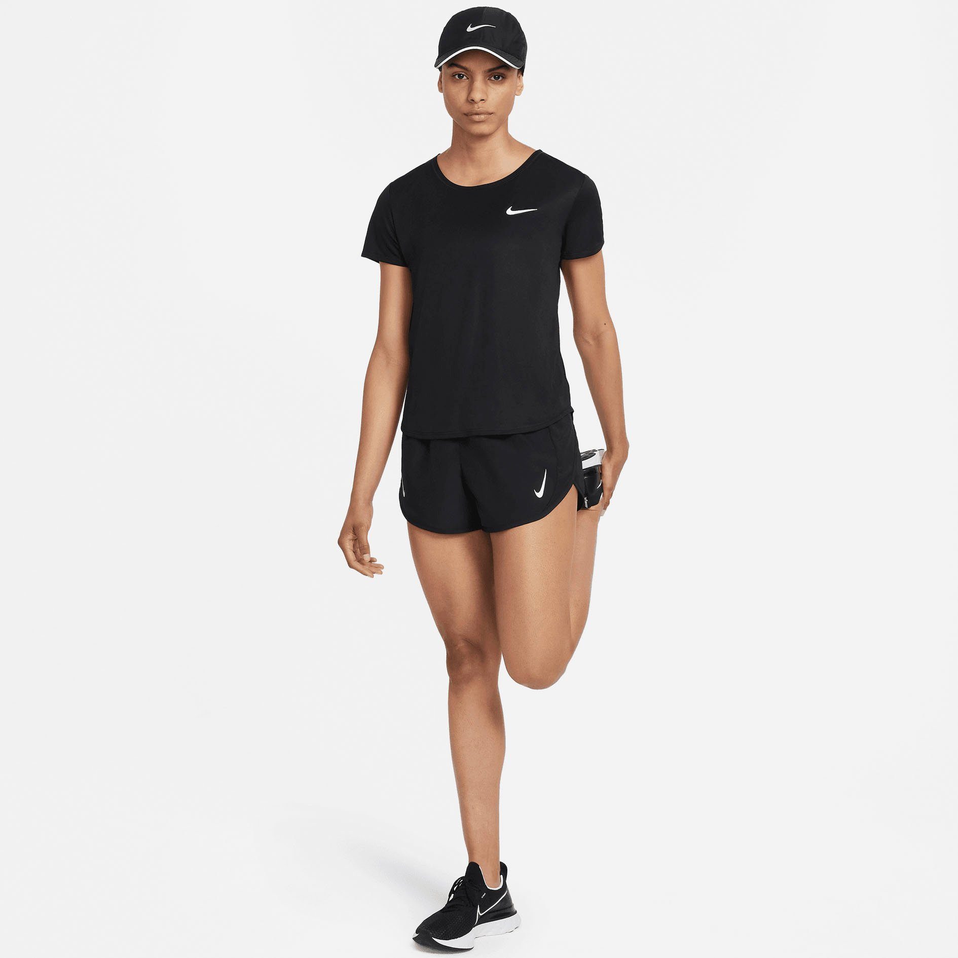 Nike Laufshorts Dri-FIT Running Tempo schwarz Shorts Race Women's