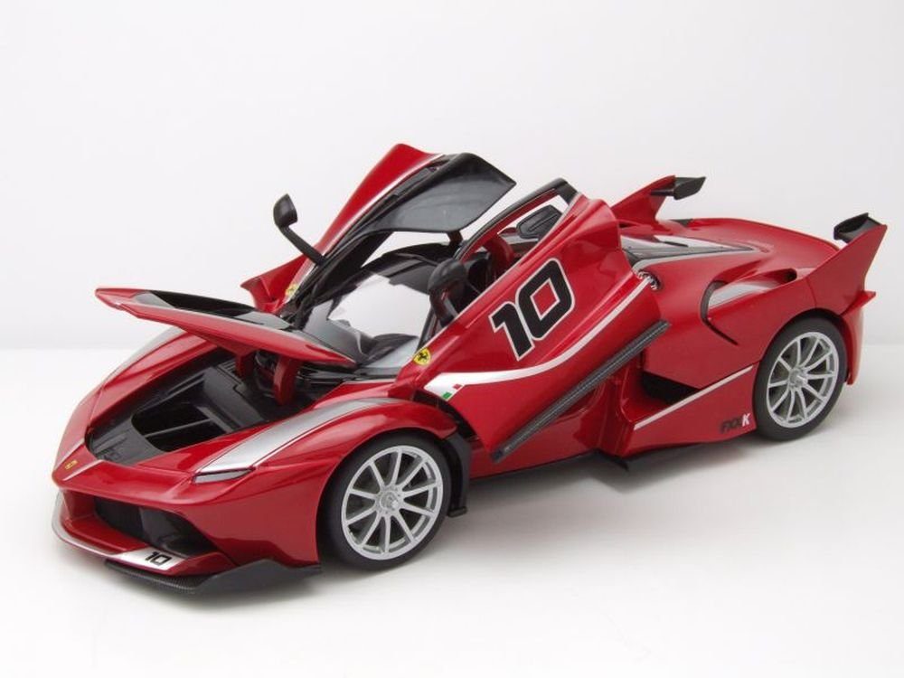 Bburago Modellauto Ferrari FXX K #10 2015 rot, Maßstab 1:18