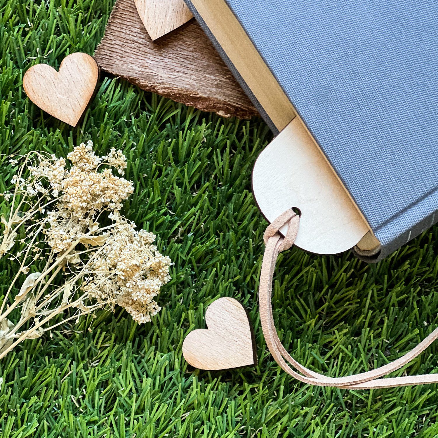 Spruchreif® Lesezeichen Lesezeichen aus Holz mit Gravur und Lederband, Hölzernes Lesezeichen