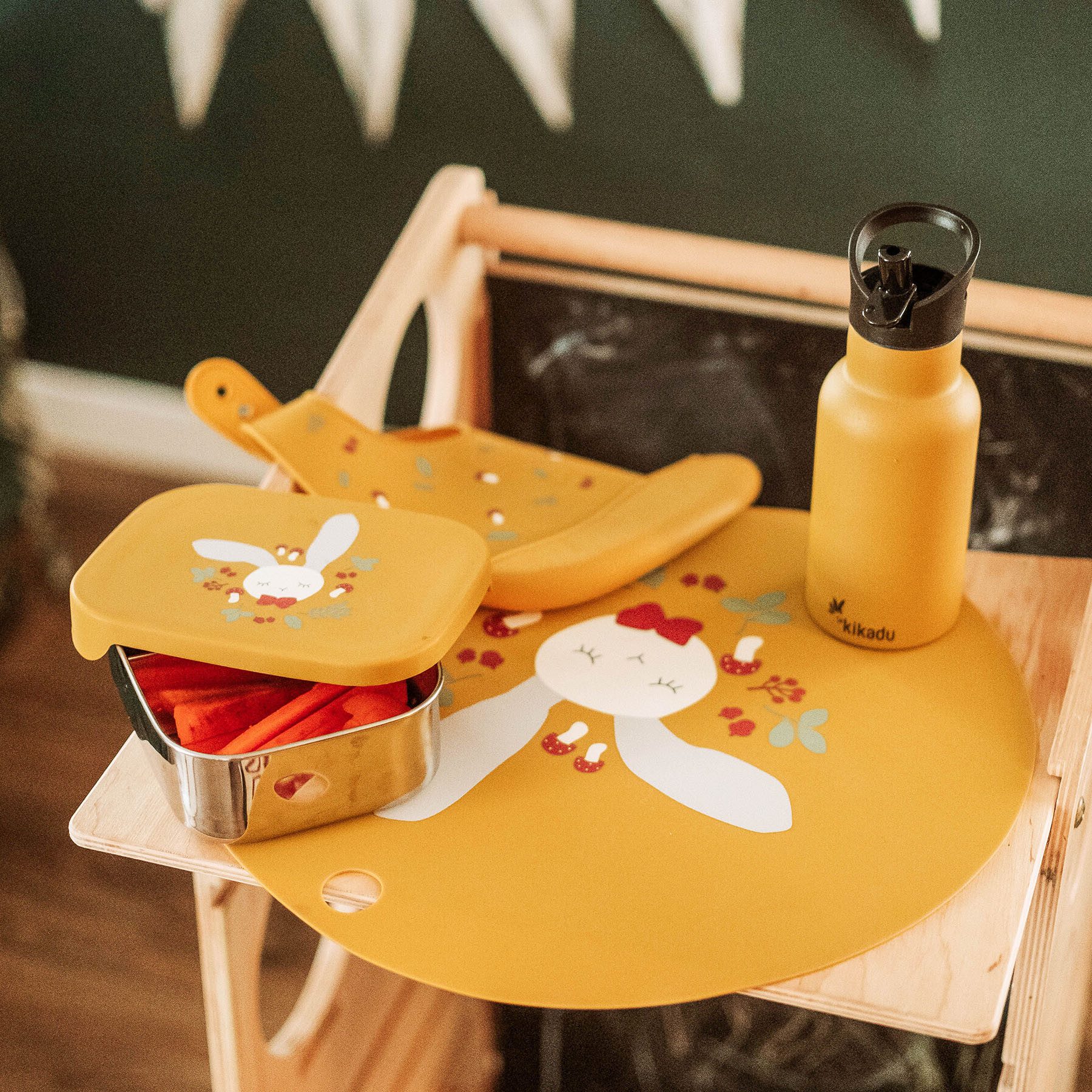 kikadu Lunchbox, Box: Stainless Steel, Lid: 100% Silicone, (1-tlg), Hase Mustard aus Edelstahl mit BPA-freiem Silikondeckel