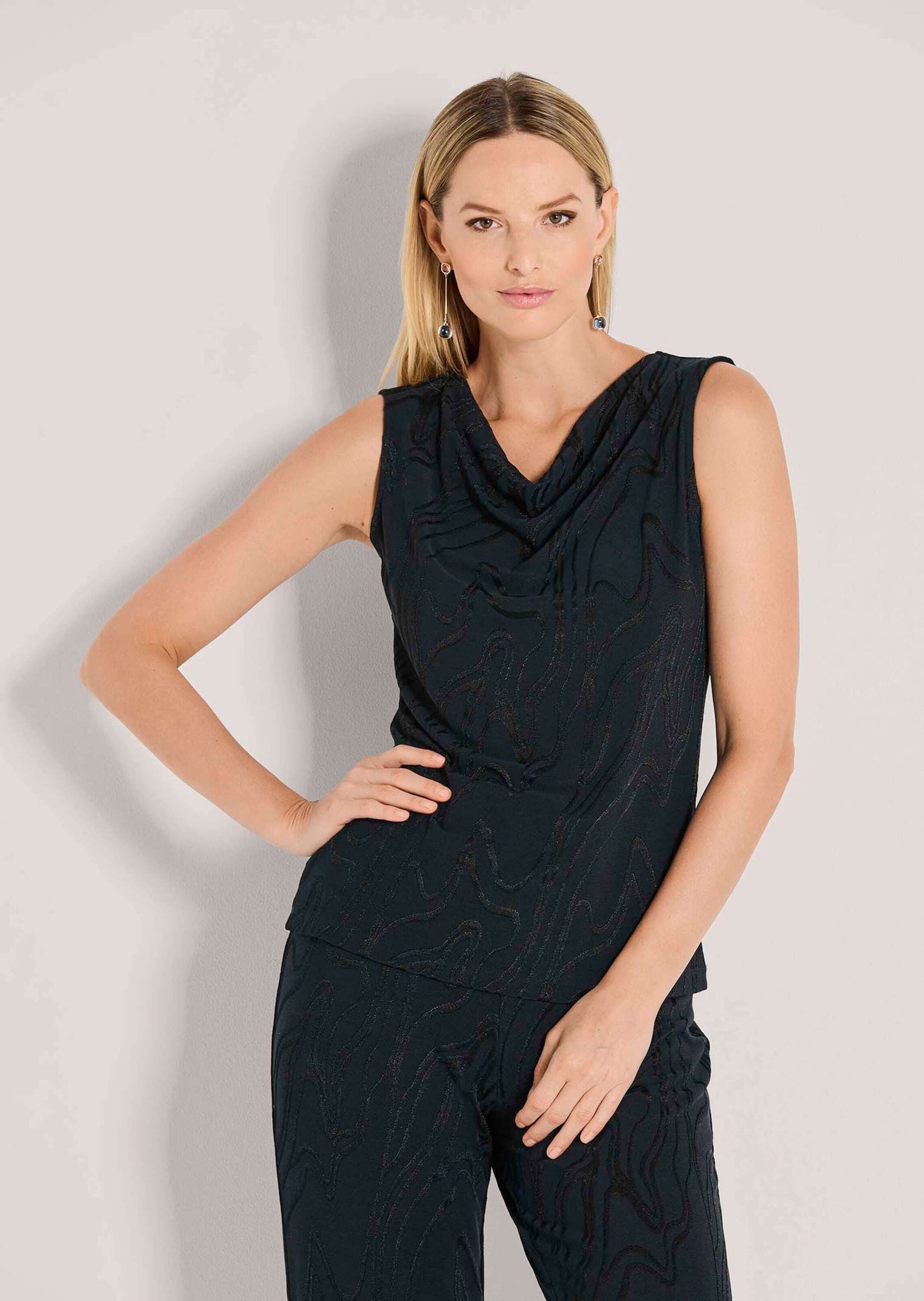 MADELEINE Shirttop Elegantes Jersey-Oberteil mit Wasserfallkragen Tailliertes Top in Animal-Jacquard, ärmellos