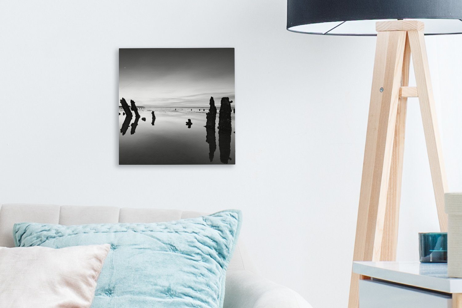 Leinwandbild - für (1 Bilder OneMillionCanvasses® Schwarz Weiß Schlafzimmer Leinwand - - St), Wohnzimmer Holz, Wattenmeer