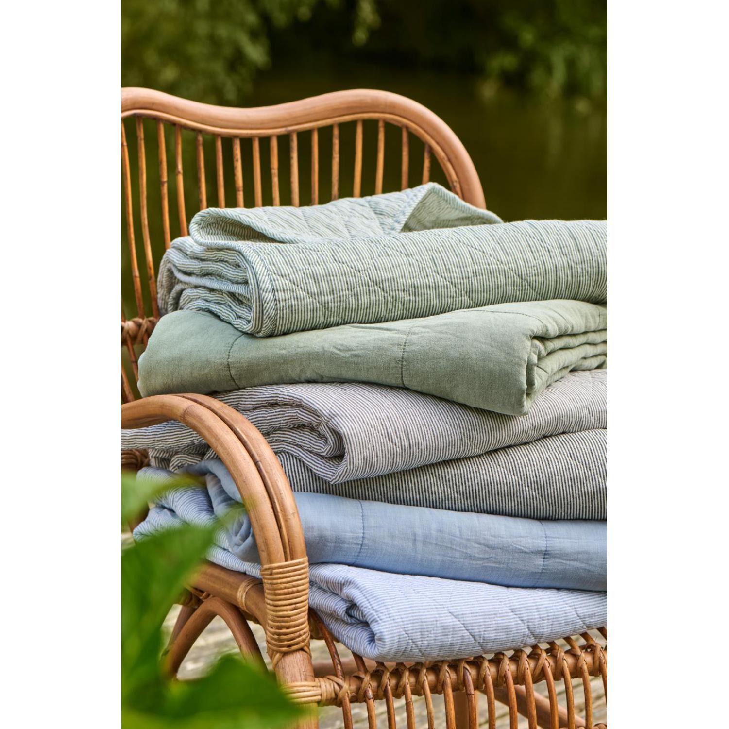 Wohndecke Ib Laursen Quilt Decke Tagesdecke Weiß Staubig Grün gestreift (130x18, Ib Laursen