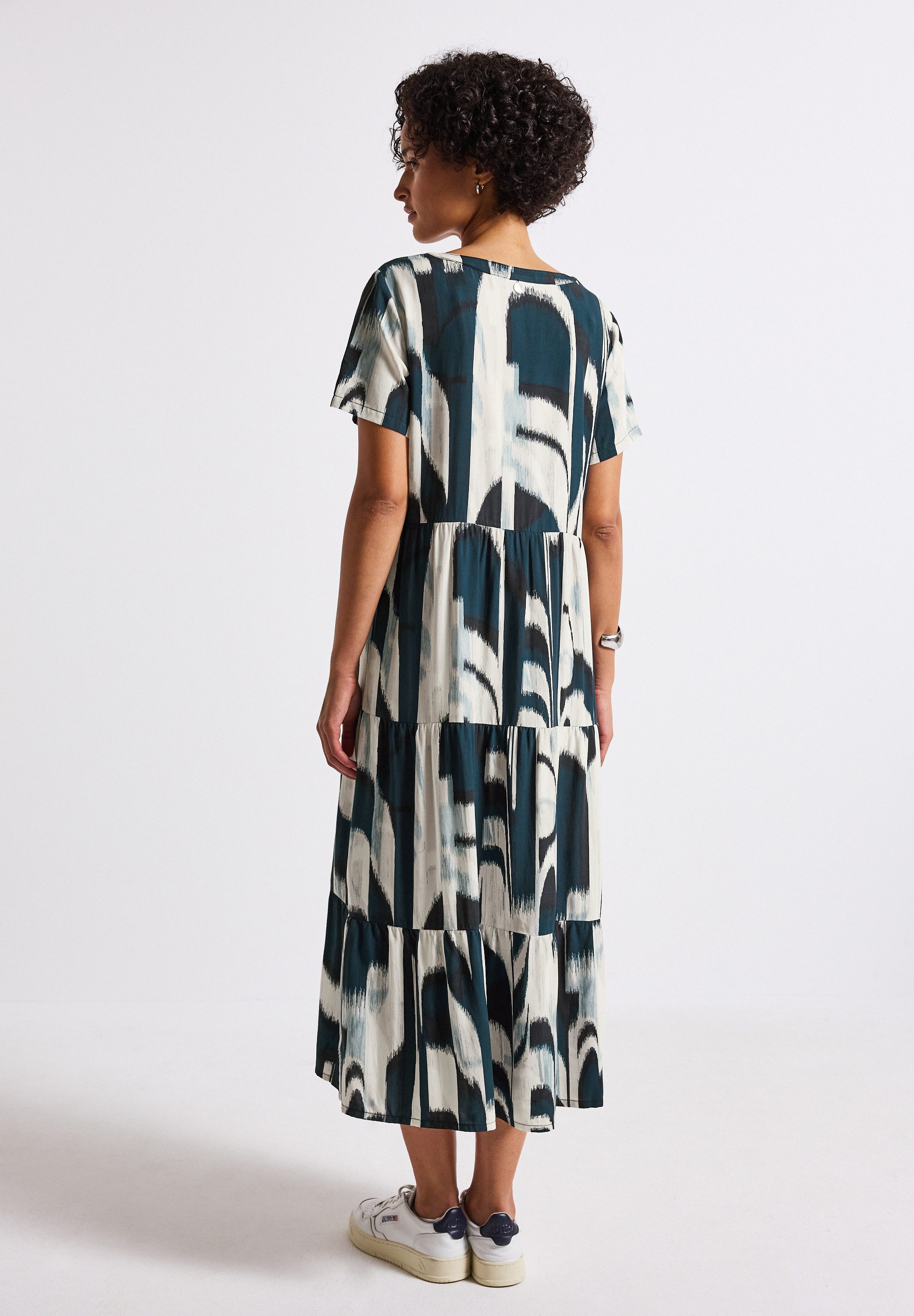 STREET ONE Volantkleid Sommerkleid mit grafischem Allover-Muster günstig online kaufen