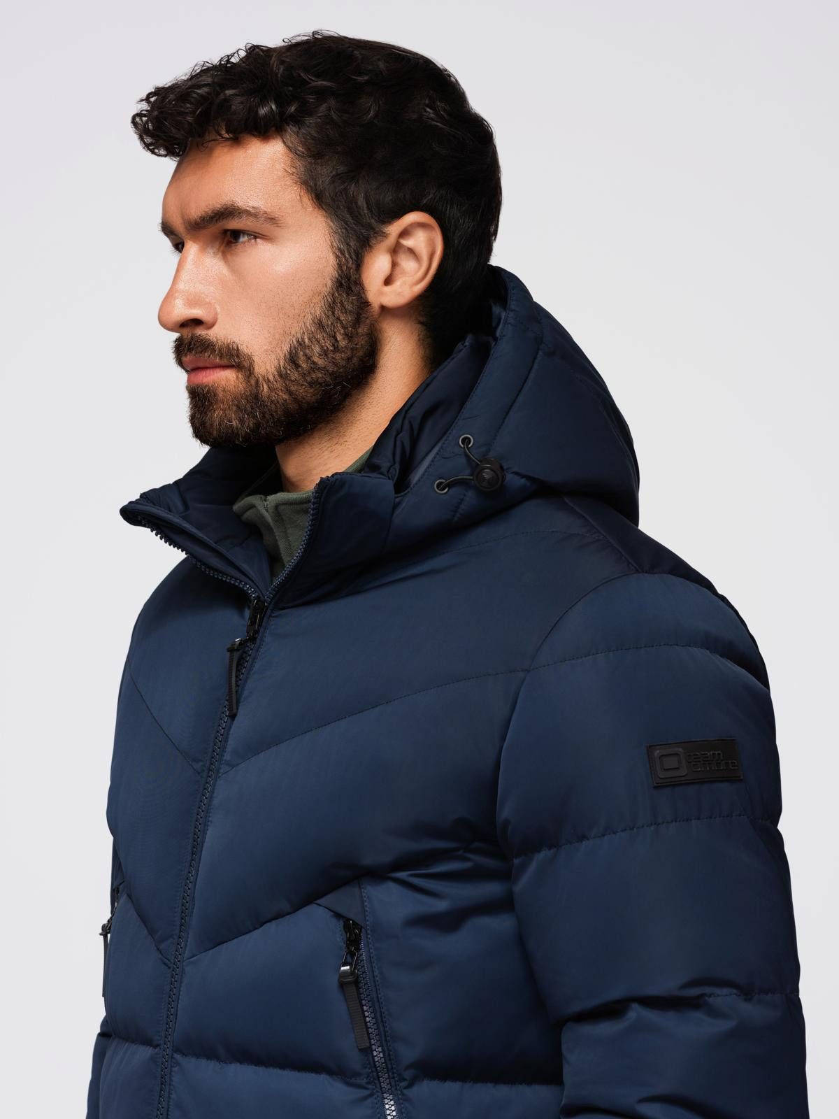 OMBRE Winterjacke Herrenjacke mit asymmetrischer Steppung und Kapuze – marineblau
