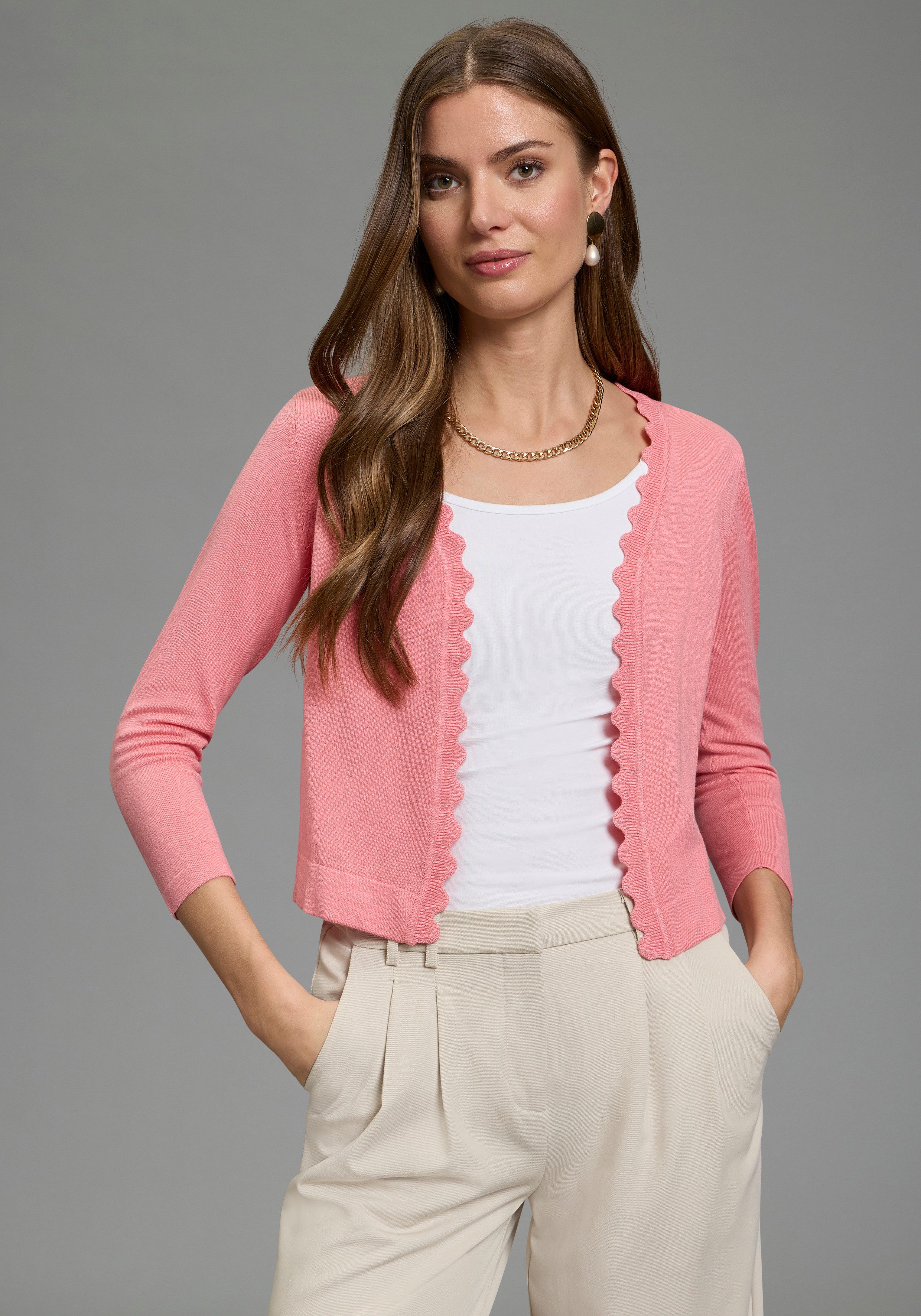 Laura Scott Strickjacke mit femininer Wellenkante