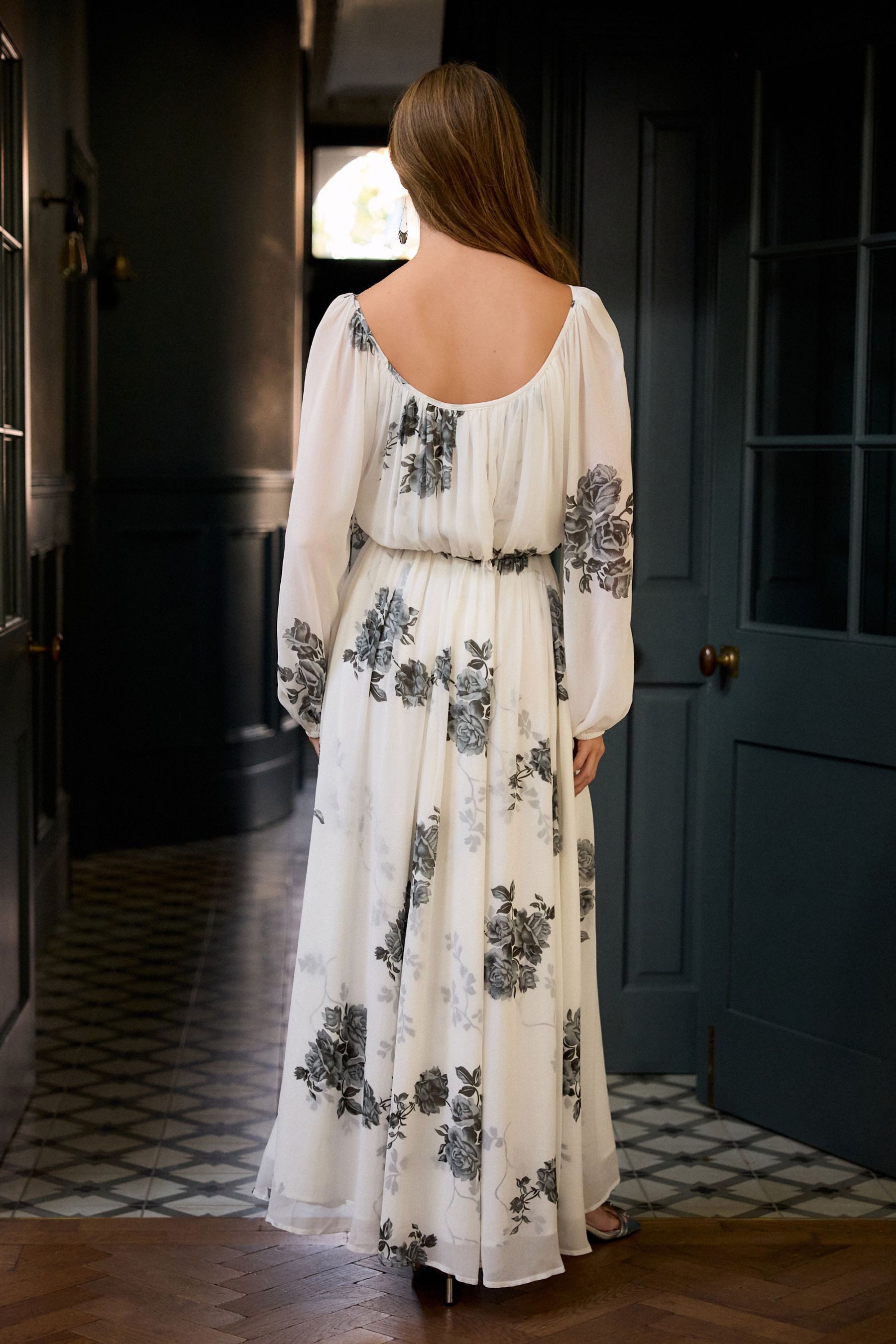 Next Maxikleid Langärmeliges, plissiertes Maxikleid (1-tlg) günstig online kaufen