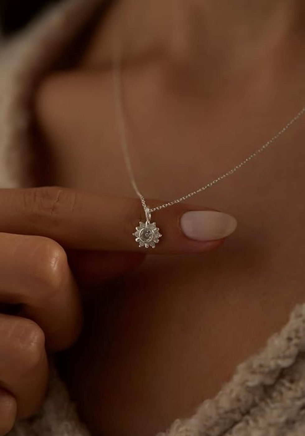 Einzelstück Charm-Kette Halskette mit Mini Sonnen Anhänger