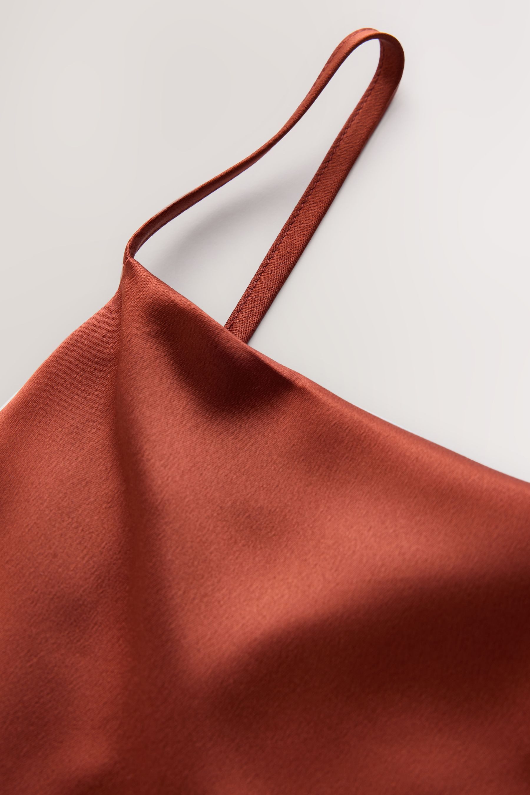 Next Satinkleid Satin-Maxikleid für Brautjungfern/Hochzeitsgäste (1-tlg) – Bild 2 von 3