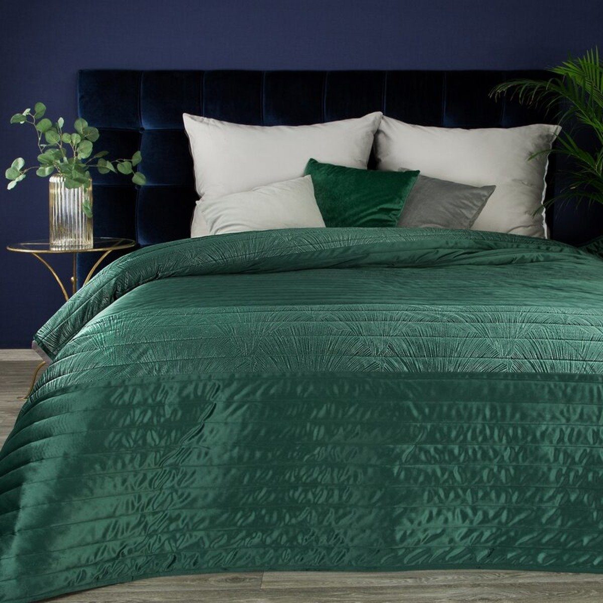 Bettüberwurf Klassischer & eleganter Bettüberwurf aus Samt, Eurofirany,  wunderschönes Ginkgo-Blatt-Motiv, 220x240 cm