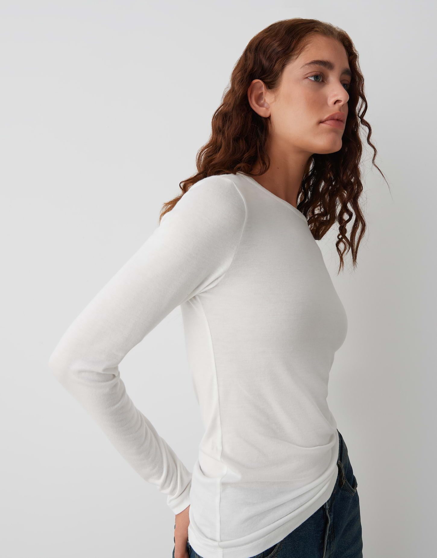 OPUS Langarmshirt SIFA aus Viskosemix figurbetont geschnitten, leichte Transparenz im hellen Farbton – Bild 5 von 5