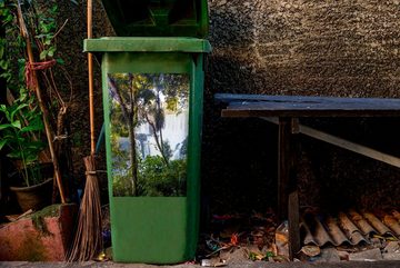 MuchoWow Wandsticker Beeindruckende Wälder und Wasserfälle im Iguazú-Nationalpark (1 St), Mülleimer-aufkleber, Mülltonne, Sticker, Container, Abfalbehälter