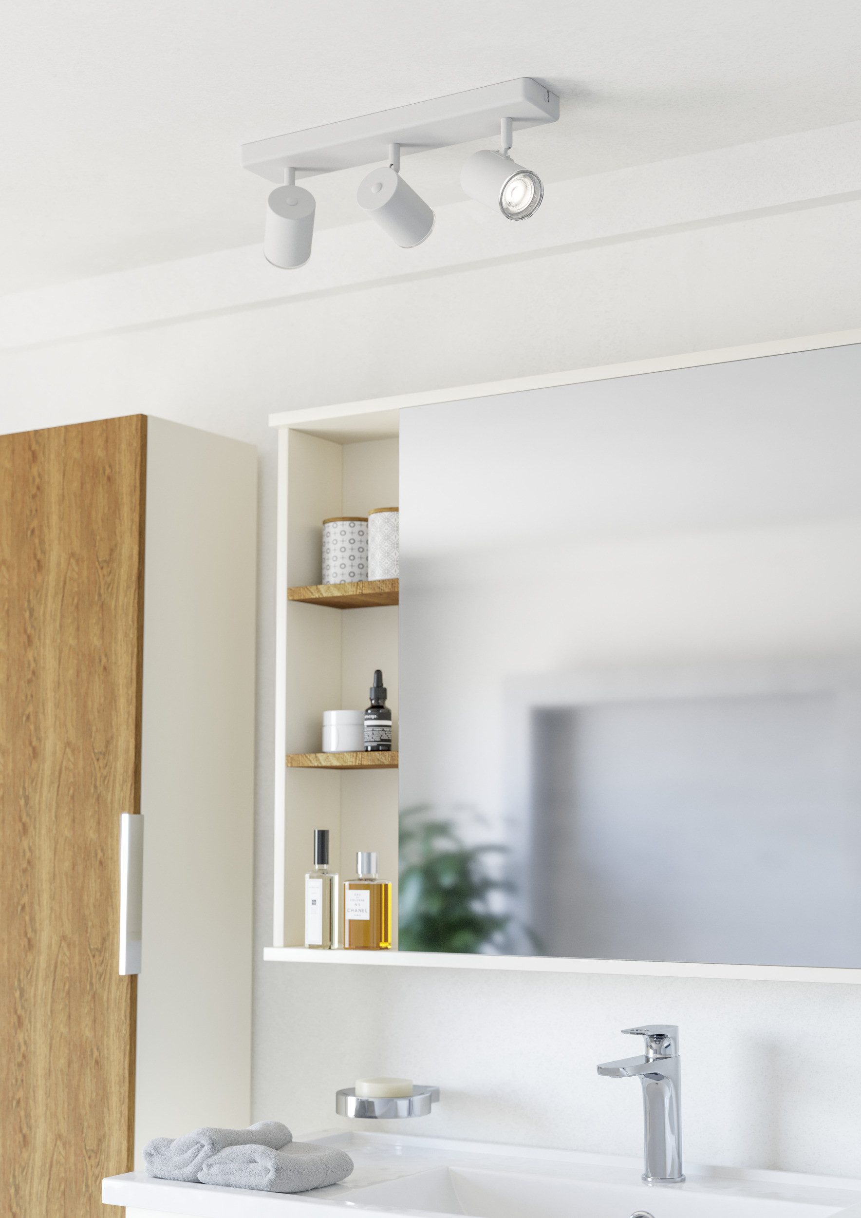 EGLO Deckenspot CONSUMA 1 Spotlampe - Stahl - GU10 - 3X5W - IP44, ohne Leuchtmittel, Wandleuchte, Wandspot, schwenkbar, Strahler, L40 x B8 x H13 cm