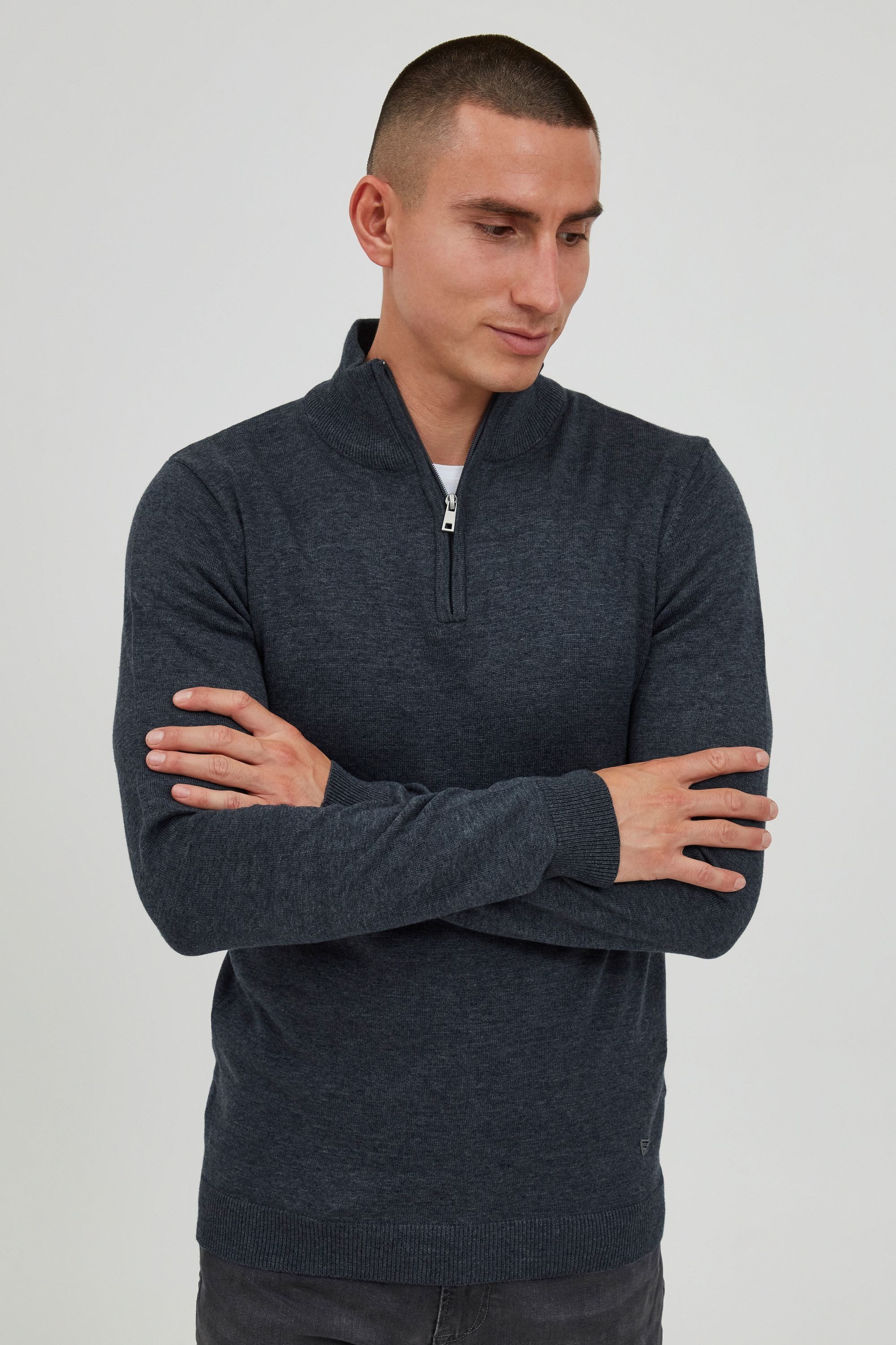 11 Project Troyer PRIngfried Troyer mit hochschließendem Kragen günstig online kaufen