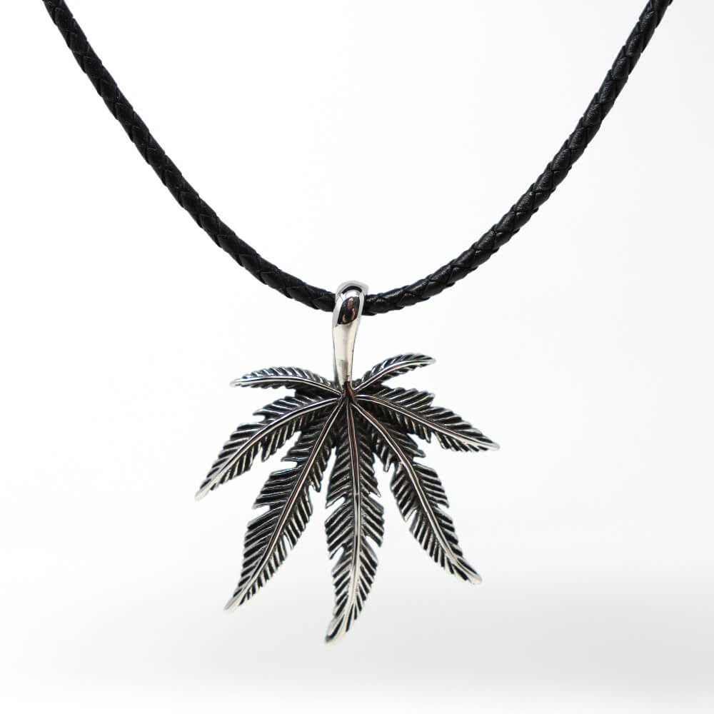 DALMARO Kette mit Anhänger Lederkette Edelstahlkette 316L CANNABIS, Herren günstig online kaufen