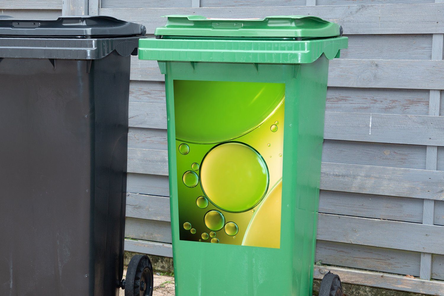 und MuchoWow Wasser Sticker, Container, St), Abfalbehälter (1 Luftblasen Mülltonne, Wandsticker in Mülleimer-aufkleber, Öl