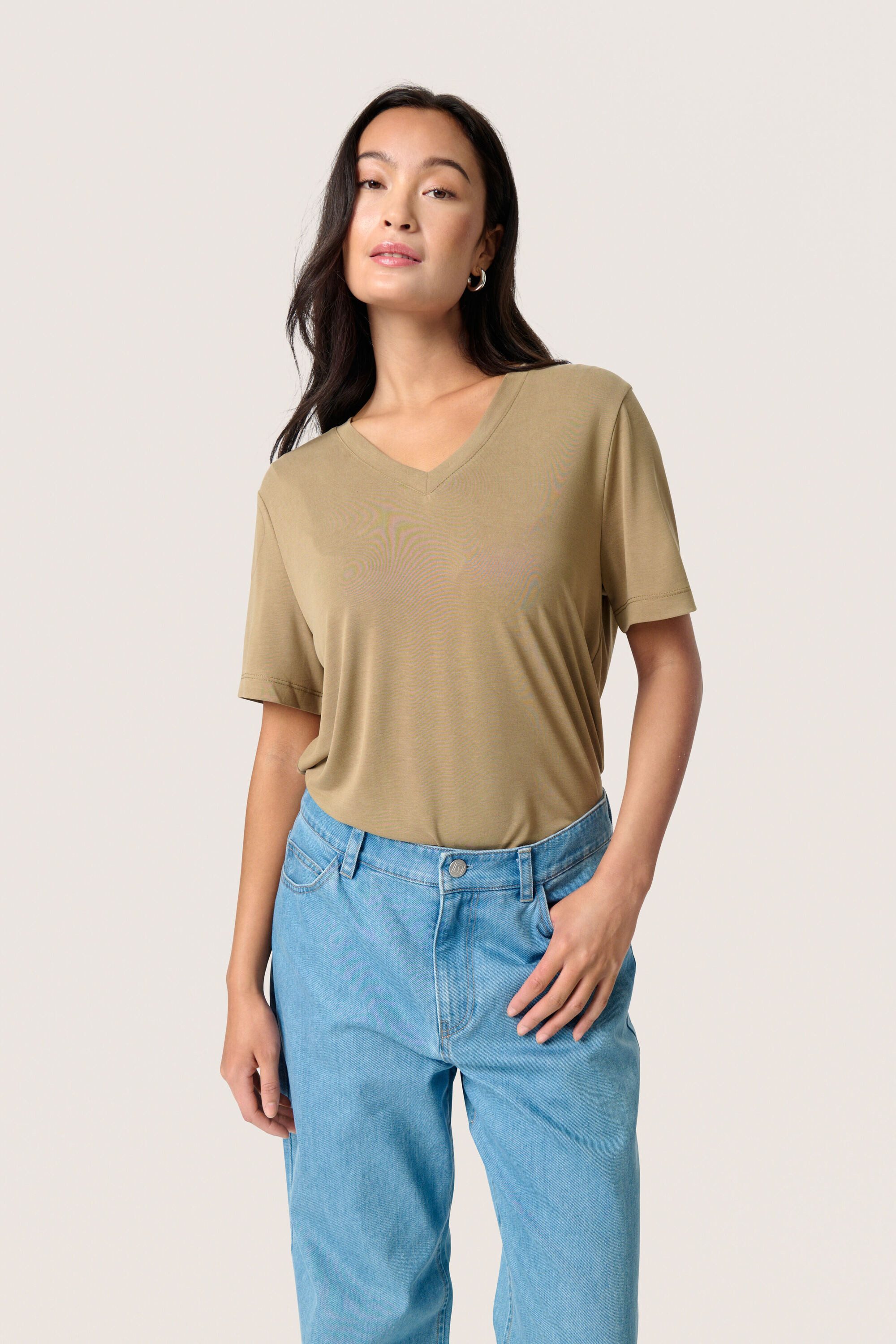 SOAKED IN LUXURY T-Shirt T-shirt SLColumbine