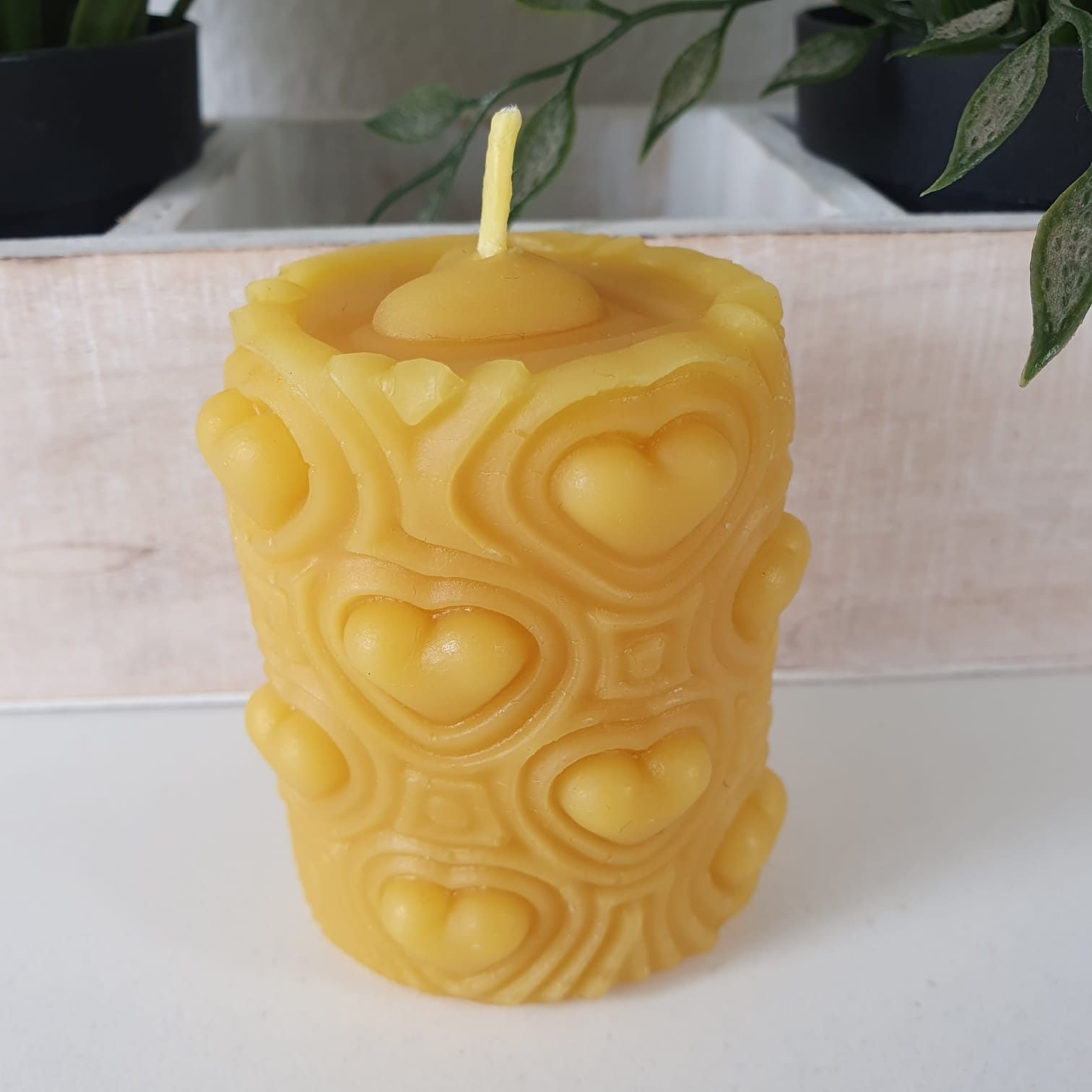 Aspinaworld Stumpenkerze Bienenwachskerze - kerze mit Herzen 7 cm - Bienenw günstig online kaufen