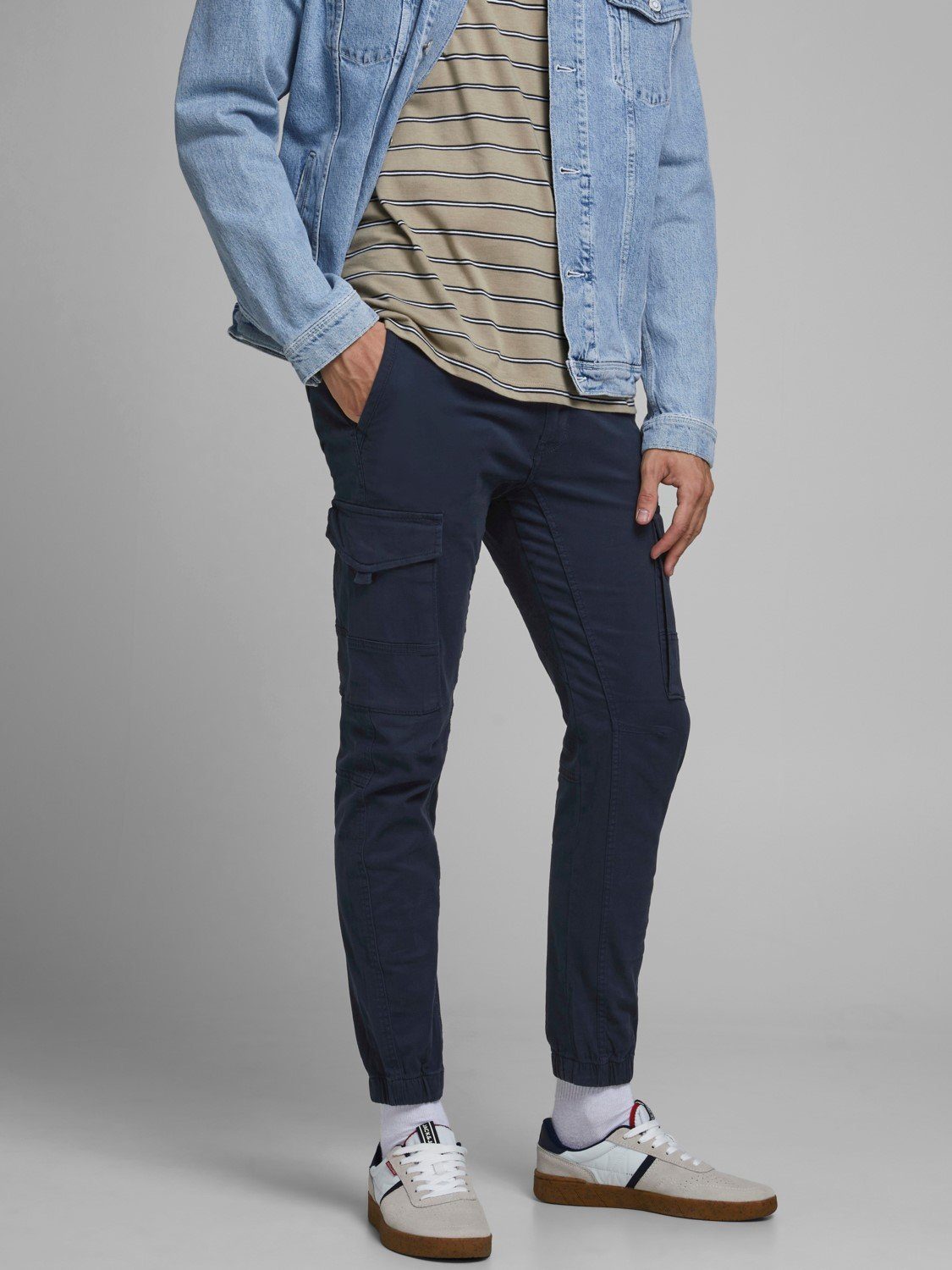 Jack & Jones Cargohose Cargo Pants PAUL FLAKE AKM 542 Twill für Herren Bio-Baumwolle nachhaltig Slim fit unifarben wärmend – Bild 2 von 5