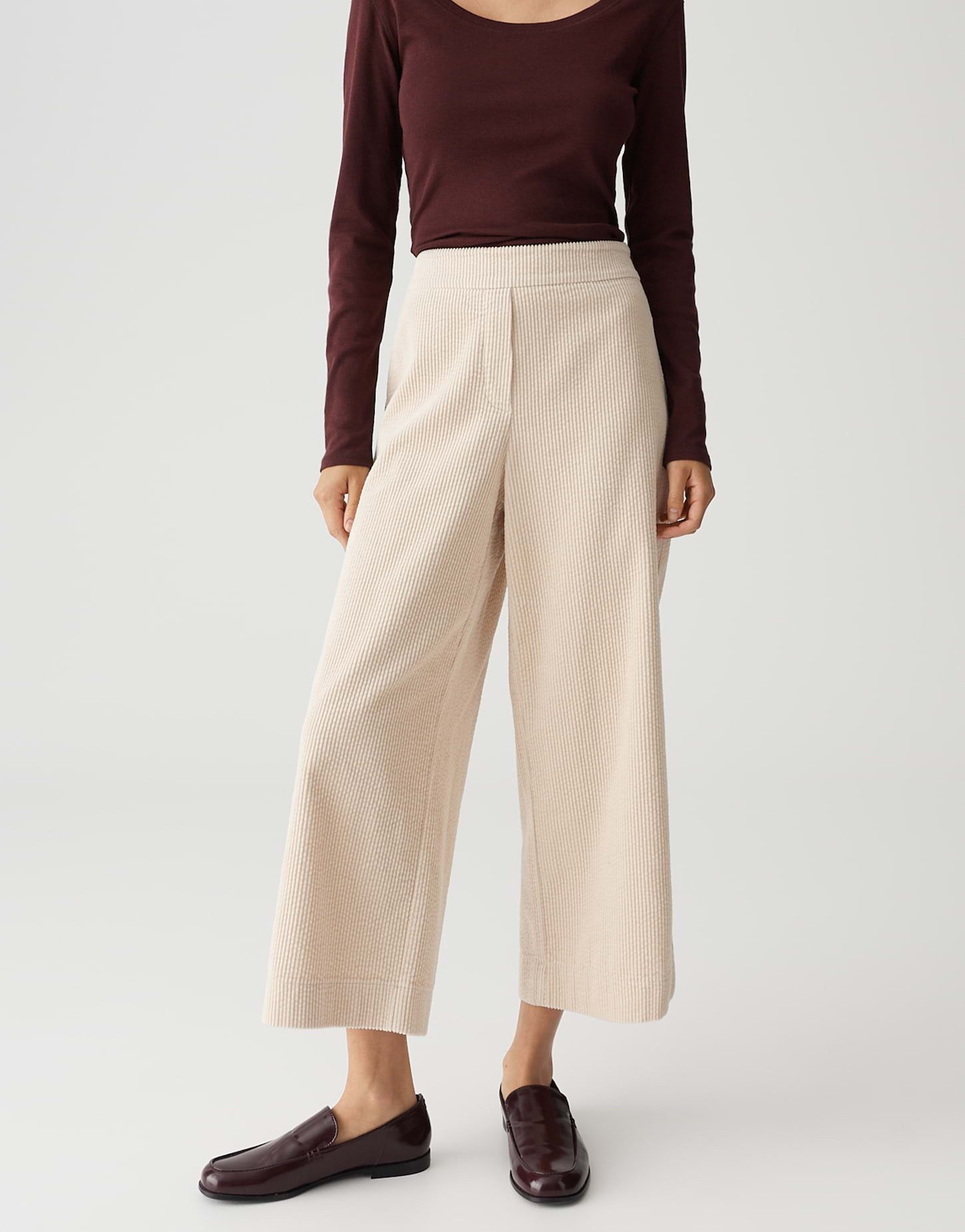 OPUS Cordhose MISHA CORD aus Feincord High Rise, Cropped, Zier-Paspeltasche hinten
