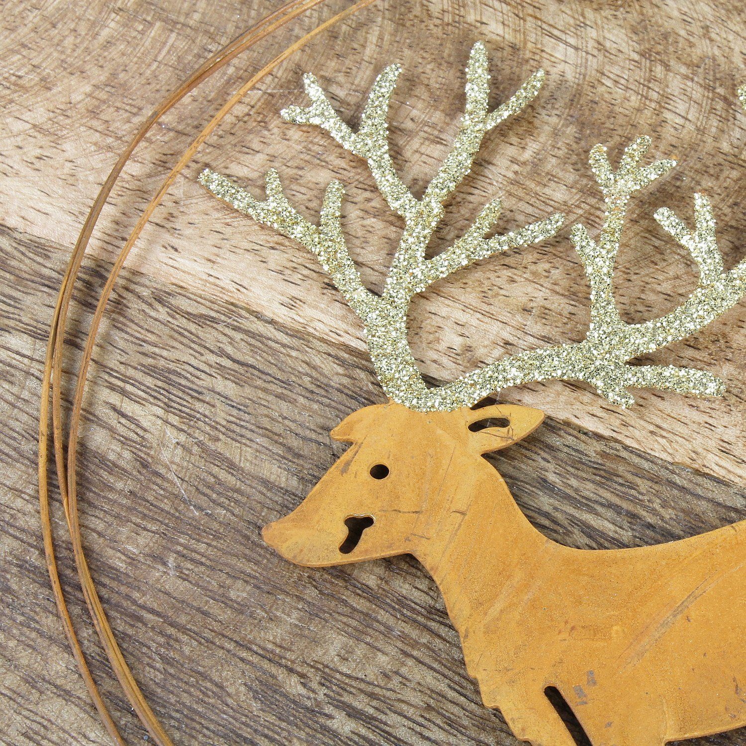 Macosa Home Hängedekoration Fensterdeko Dekohänger Weihnachten Winterdeko (16 cm Türdeko Advent, 2 St., Hirsch Geweih), 2er Set Deko-Rentier Gold Rost zum hängen Metall Weihnachtsdeko