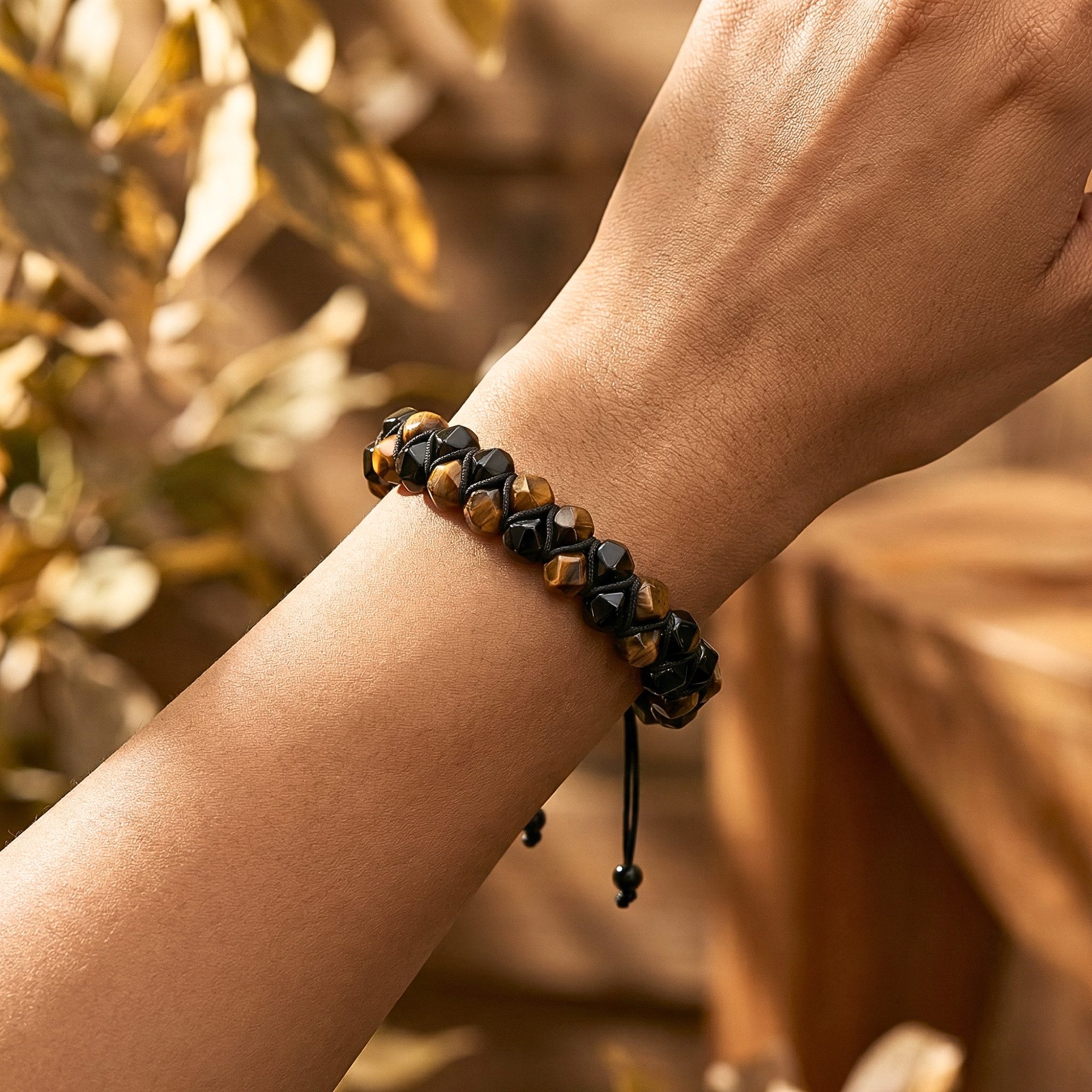 UNIQAL.de Perlenarmband Naturstein Turmalin facettiert (Unisex-Armband mit verstellbarer Makramé-Schließe, Echte Steinperlen, präzise geschliffen, handgefertigt – Bild 5 von 5