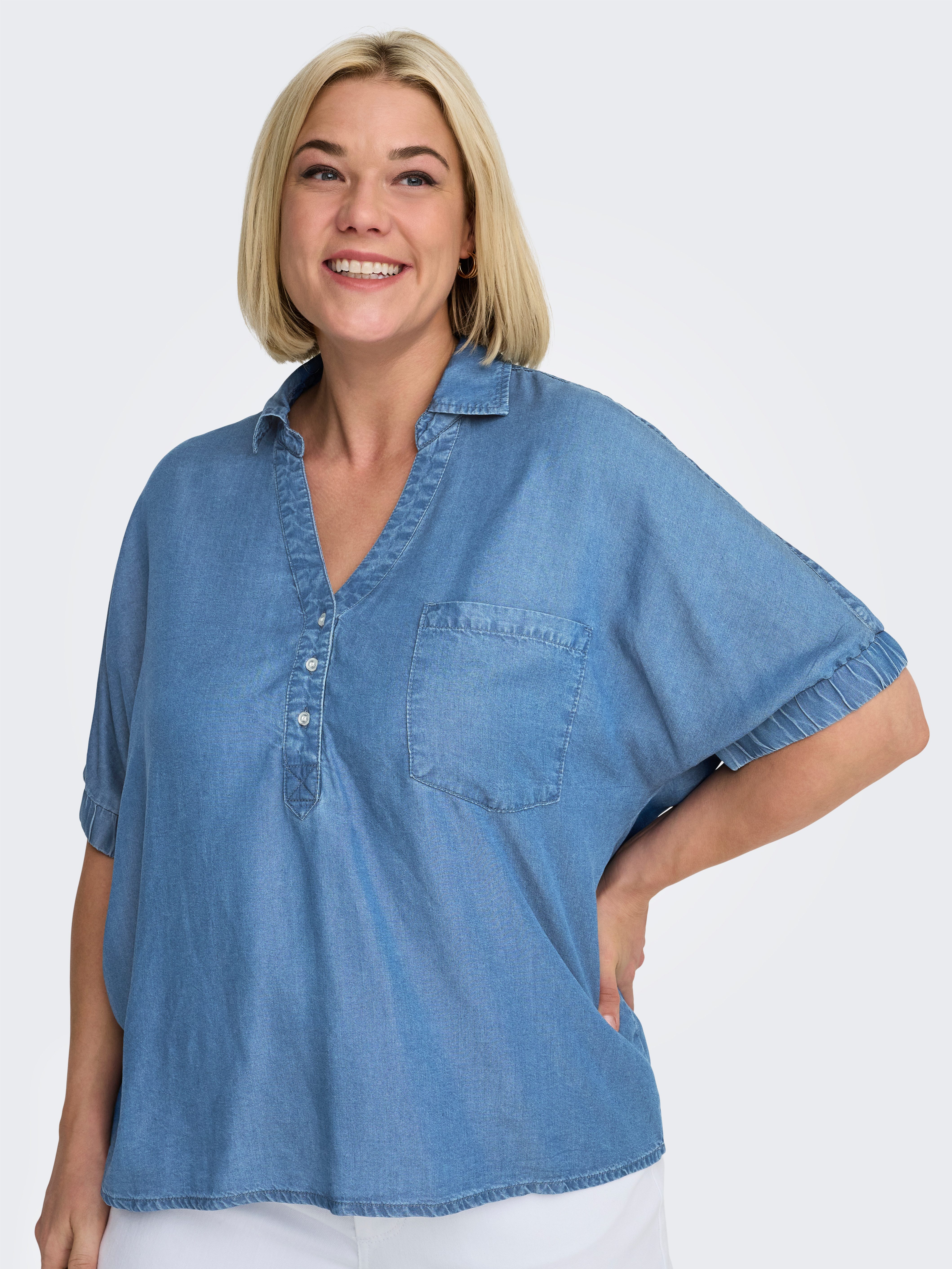 ONLY CARMAKOMA Jeansbluse CARCHARIS LIFE CAP SLEEVE SHIRT PNT im Denim Look, loose fit, elastische Ärmelbündchen