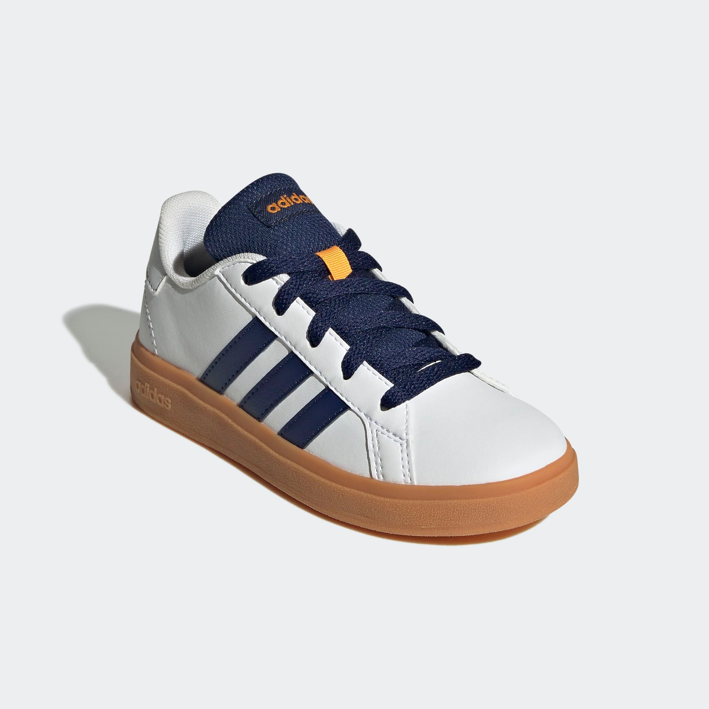 adidas Sportswear GRAND COURT LIFESTYLE TENNIS LACE-UP Sneaker Design auf den Spuren des adidas Superstar