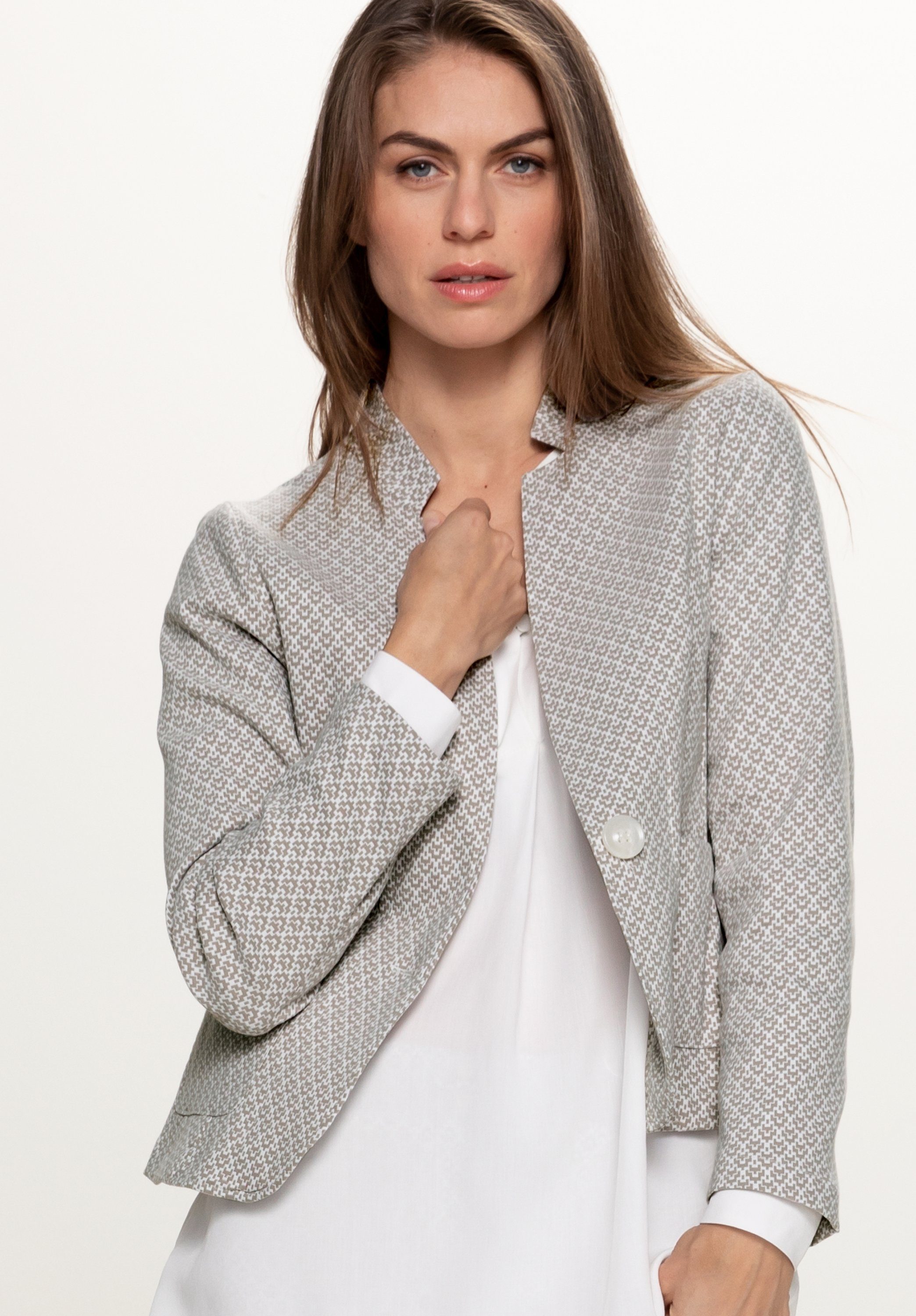 bianca Kurzblazer LISET mit angesagtem Print günstig online kaufen