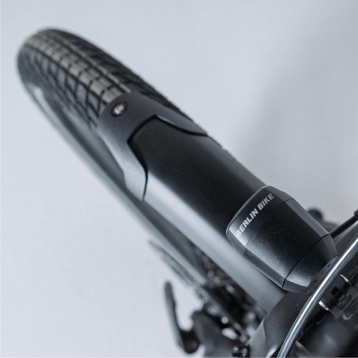 BERLIN BIKE 2GO E-Bike Folding Bike - 20-inch e-folding bike, full suspension, range approx. 50 km, 7-speed Shimano, Bafang rear hub motor, 378 Wh, (Ideal for riders 150 cm to 185 cm tall), portable bicycle, folding bike, collapsible e-bike