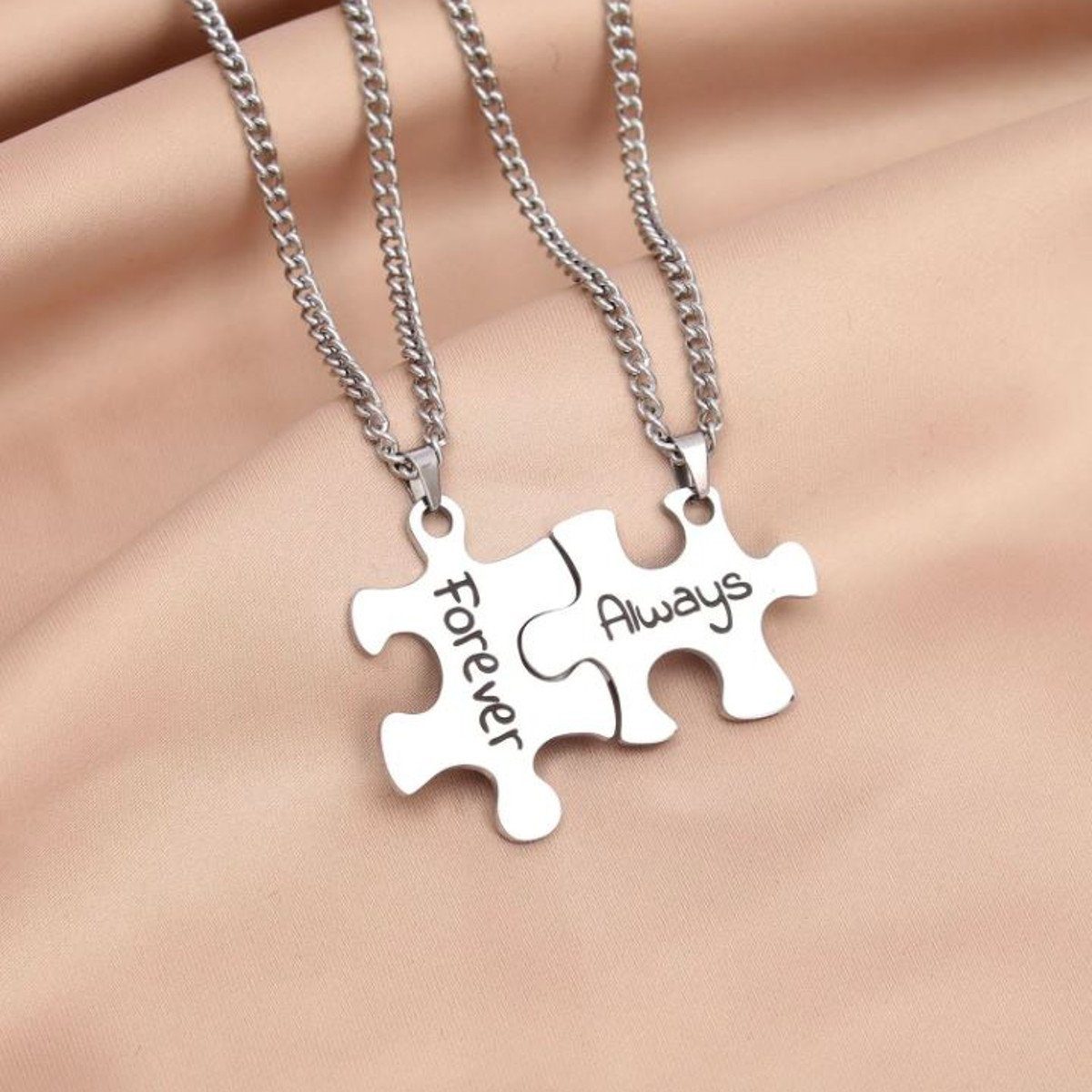 KARMA Partnerkette Paarkette Liebe modern Puzzle schwarz Silber Pärchenschmuck Herz (Halskette für Sie & Ihn, 4-tlg., Schmuck für Paare, Halskette), Paarkette Liebe modern Liebeskette