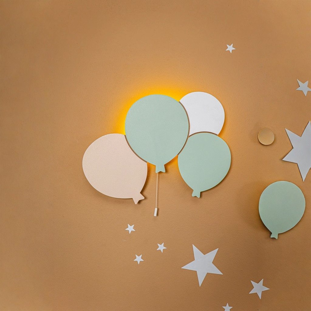 COZYCOLLECTIONS LED Wandleuchte LED-Wandnachtlicht Blaue Ballons in Holzoptik, LED, Warmweiß, Montessori-Design: ruhige Formen, warmes LED, kabellos