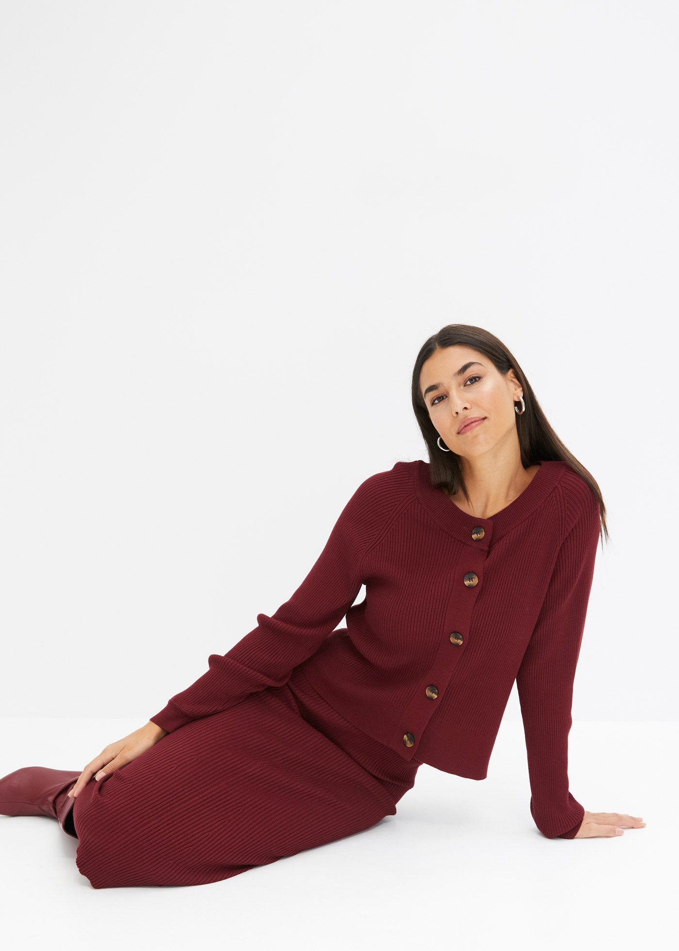 bonprix Strickjacke lässig geschnittene Passform, Ripp-Strickart, femininer günstig online kaufen