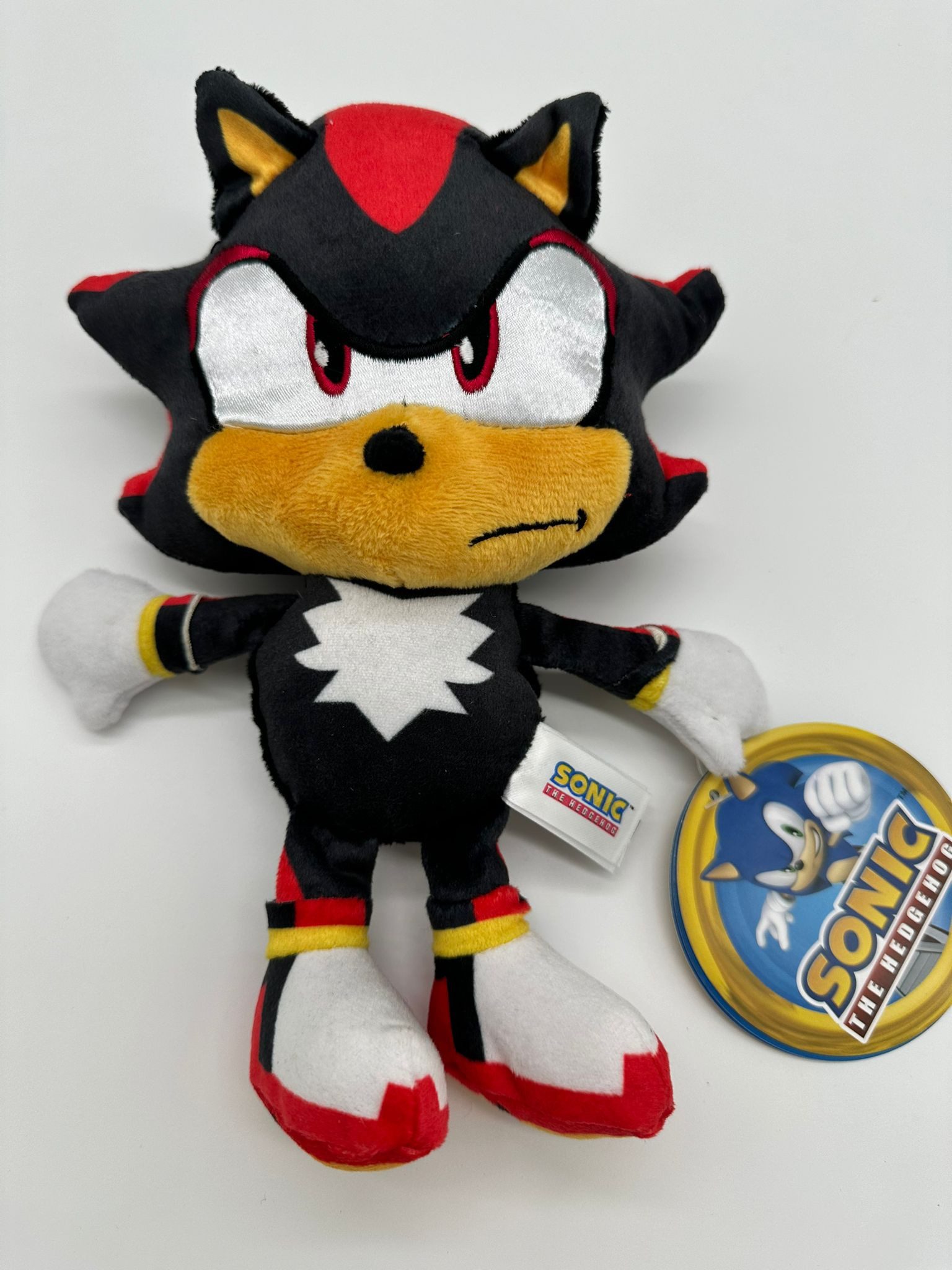 Play by Play Kuscheltier Sonic The Hedgehog perfekt Geschenkidee für Jungen&Mädchen schwarz (Spar Set, 1-St., Geschenk-Set), Weiches SEGA Sonic Plüschtier 22 cm, kuschelig und hochwertig