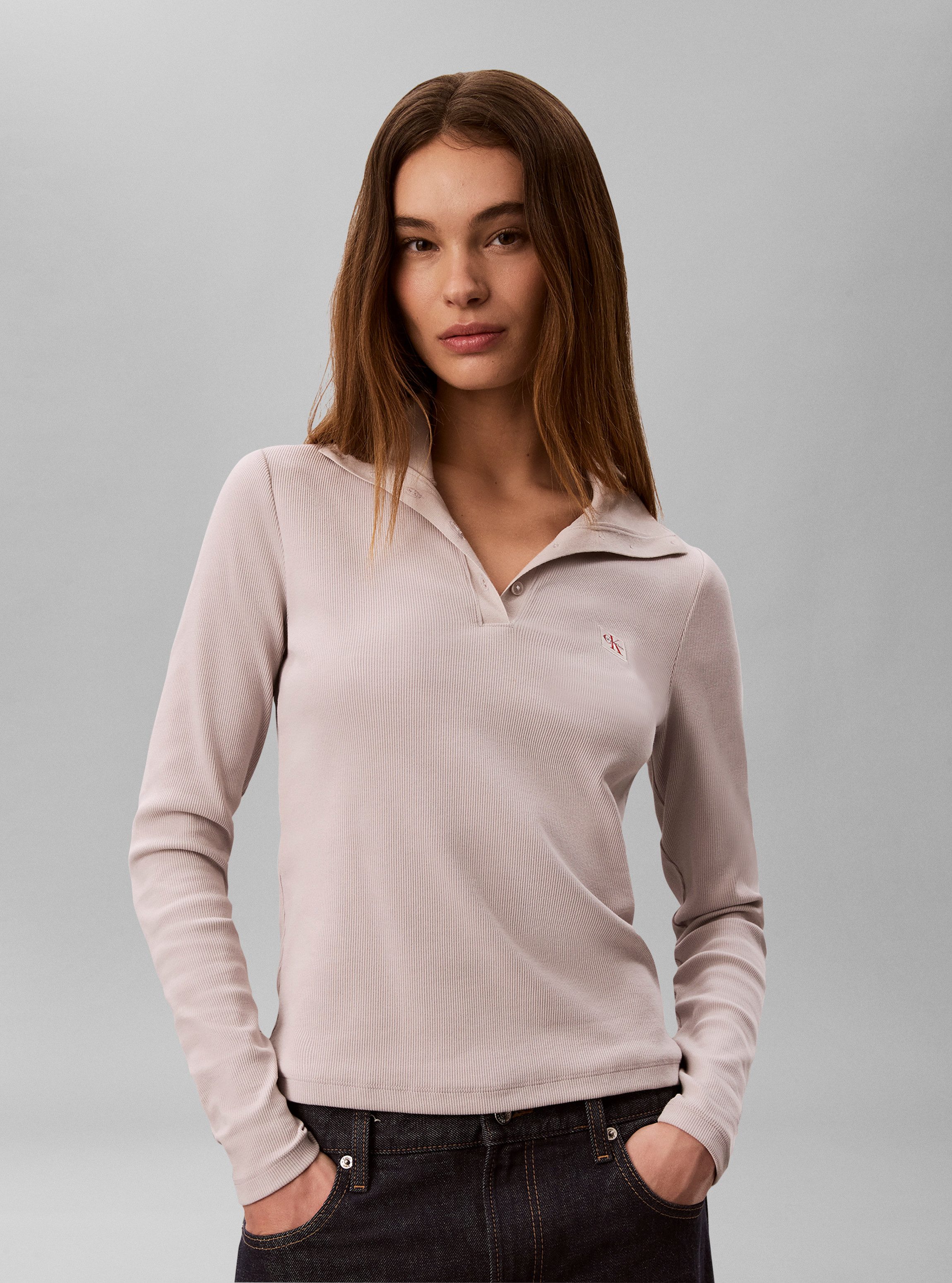 Calvin Klein Jeans Langarmshirt Kragen mit Knopfleiste, Regular Fit, kurze Form