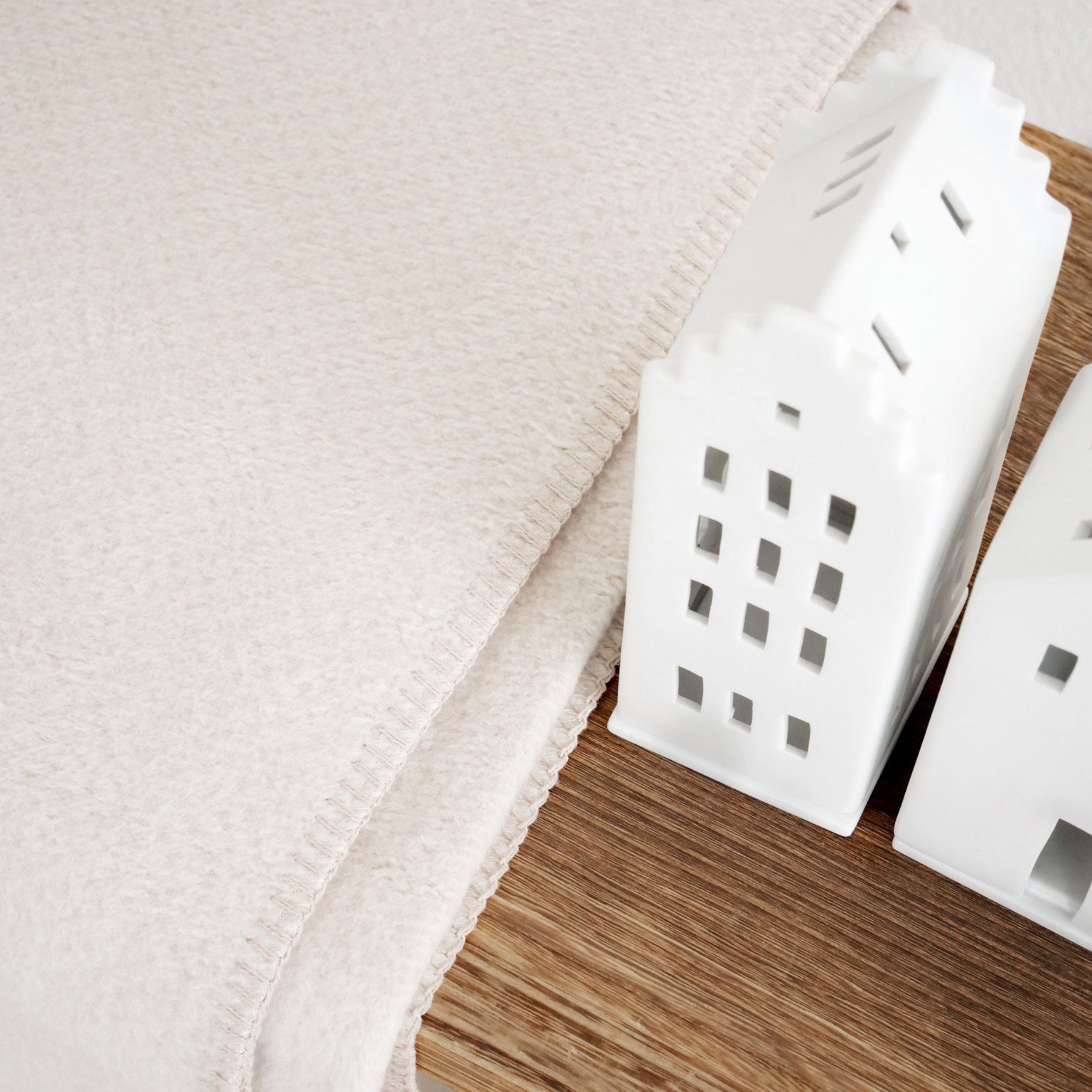 Wolldecke EMMA Premium Kuscheldecke aus 100% weicher Bio-Baumwolle in 7 Farben, RIEMA Germany, weiche Sofadecke 150x200cm Made in Germany, nachhaltig, OEKOTEX