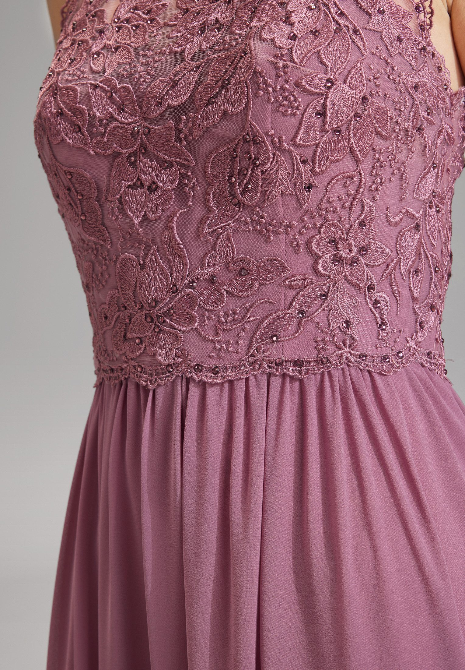 Hey Kyla Abendkleid - High-closed-Abendkleid mit floraler Spitze Taillierter Schnitt mit ausgestelltem Rockteil – Bild 4 von 5