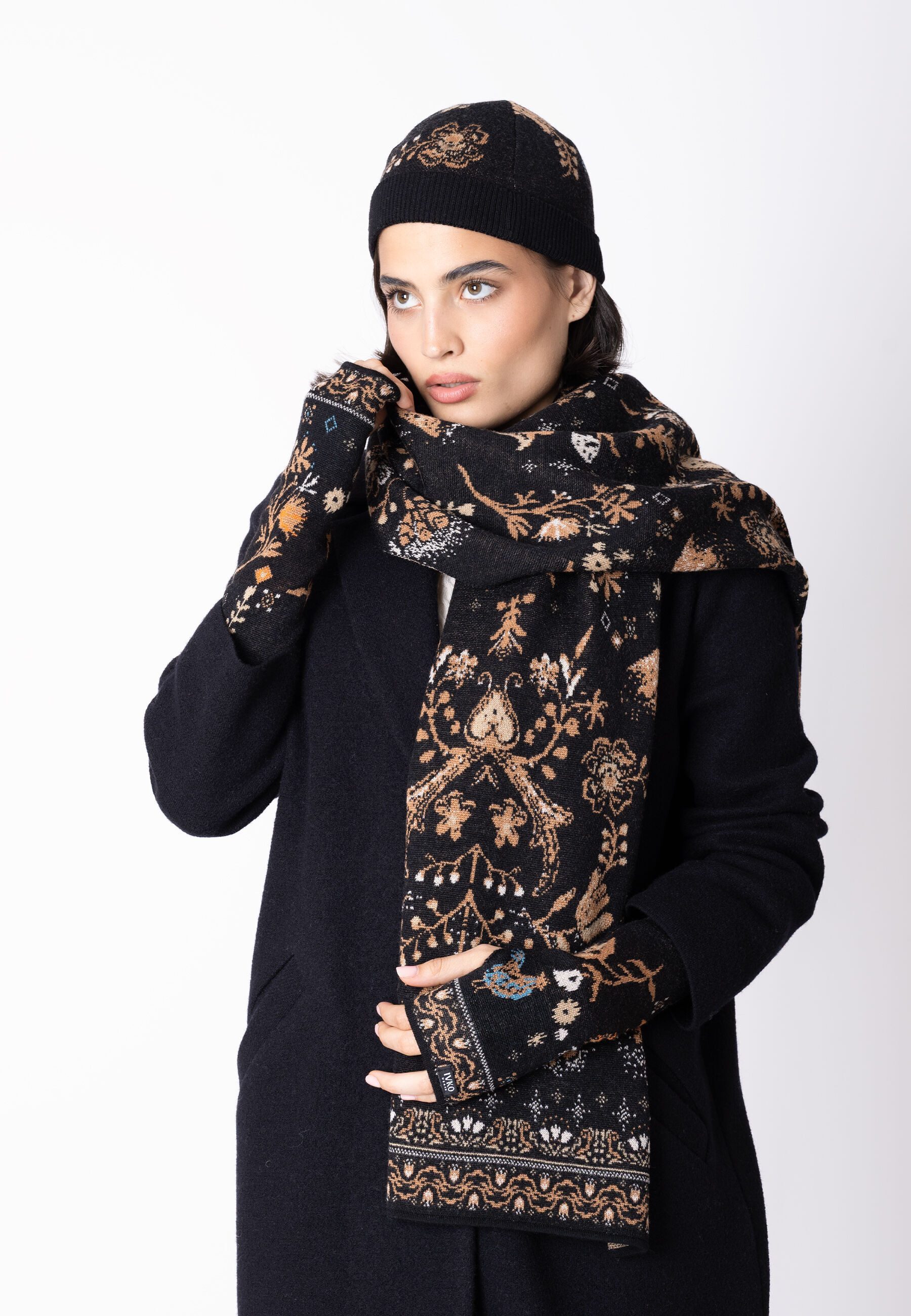 IVKO WOMAN Modeschal, (1-St), aus feiner Merinowolle