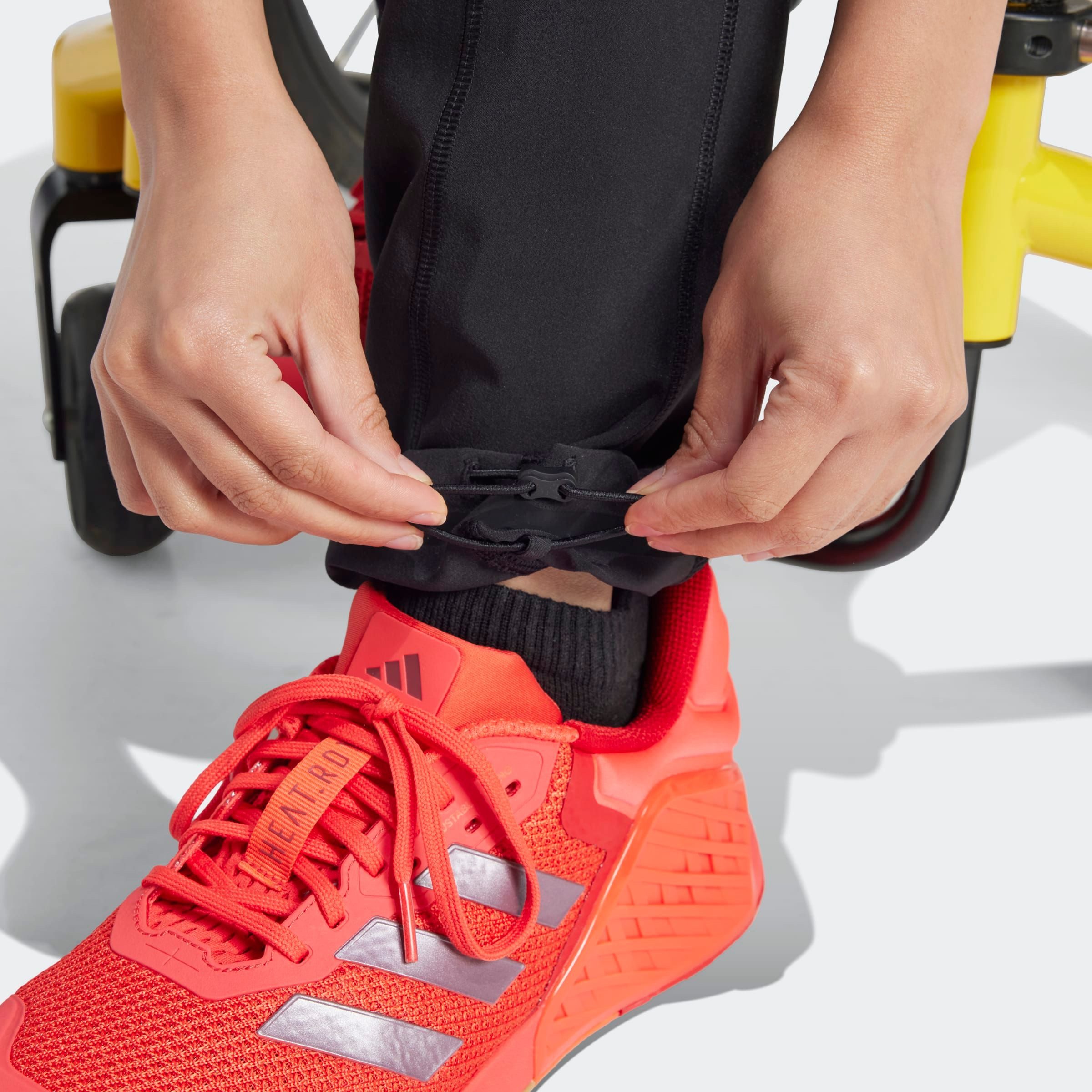 adidas Performance Sporthose TRAINING ADAPTIVE WORKOUT Trainingshose für Rollstuhlsportler_innen