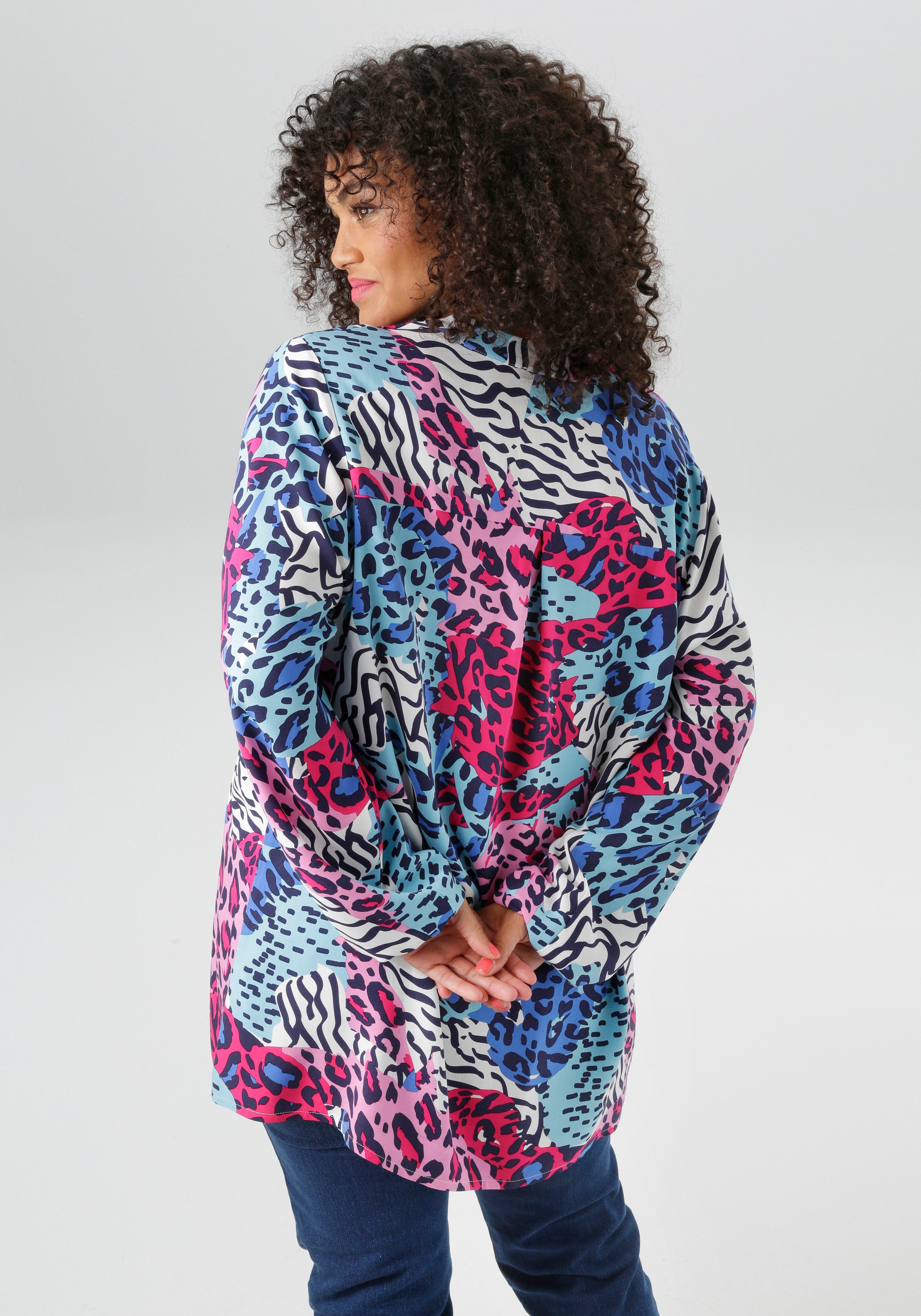 Aniston PLUS Schluppenbluse mit extravaganten farbenfrohes Animaldessin günstig online kaufen
